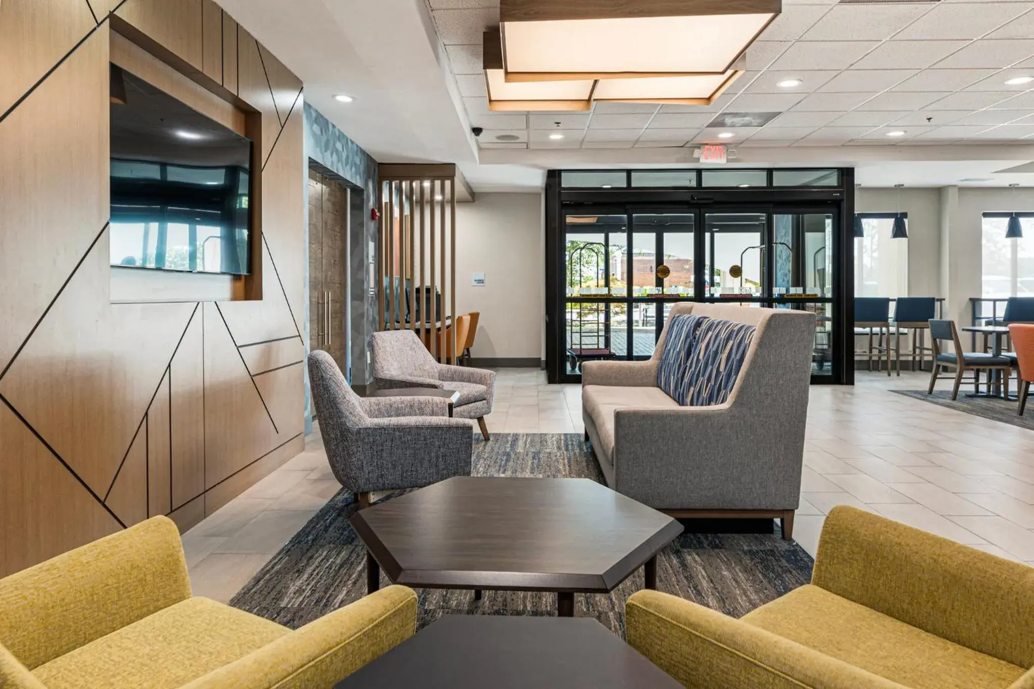 Property building in Holiday Inn Express & Suites Buford NE - Lake Lanier by IHG Property building in Holiday Inn Express & Suites Buford NE - Lake Lanier by IHG