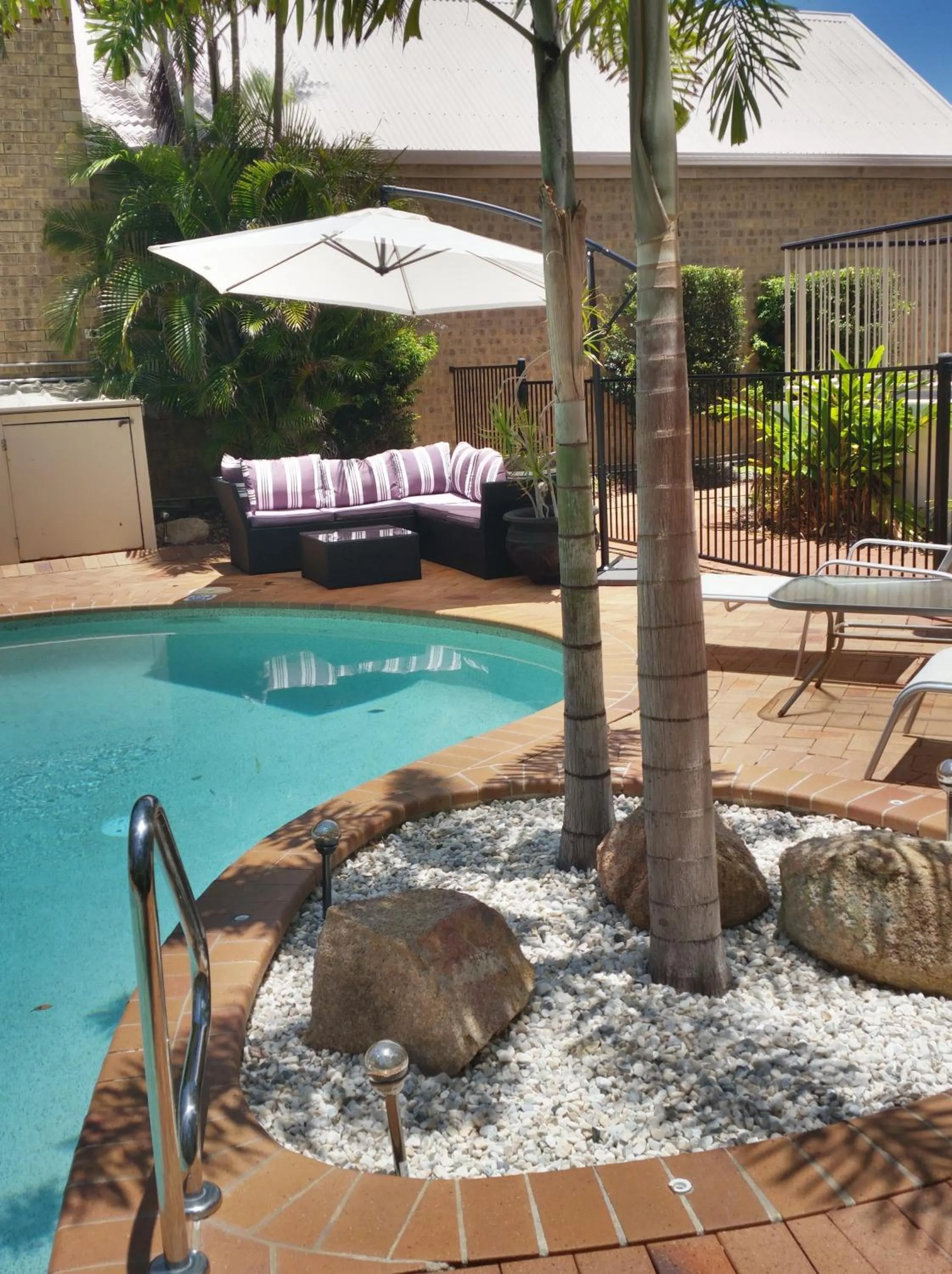 Swimming pool in Santalina On Hervey Bay