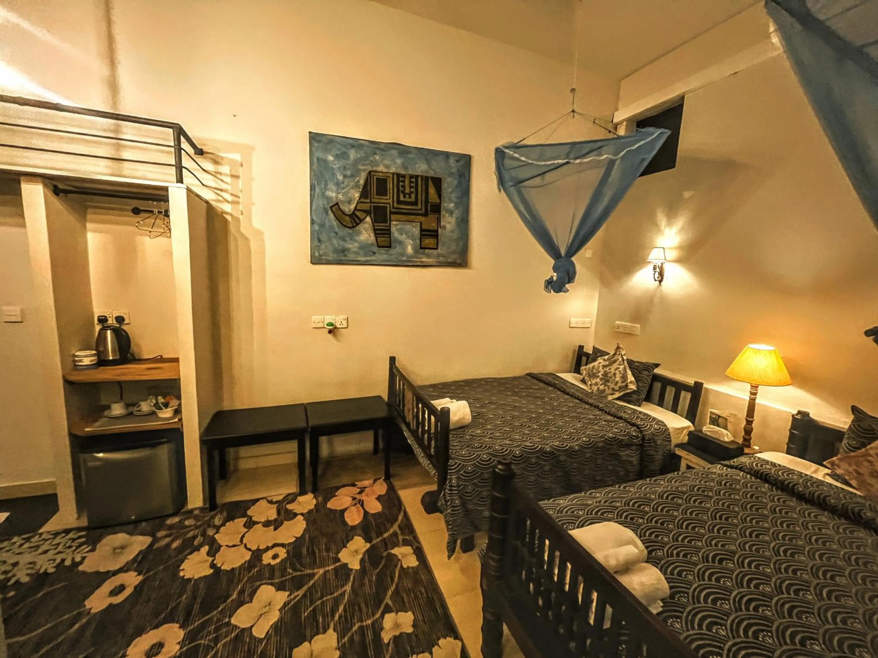 Bedroom, Bed in LE JARDIN DU FORT - GALLE