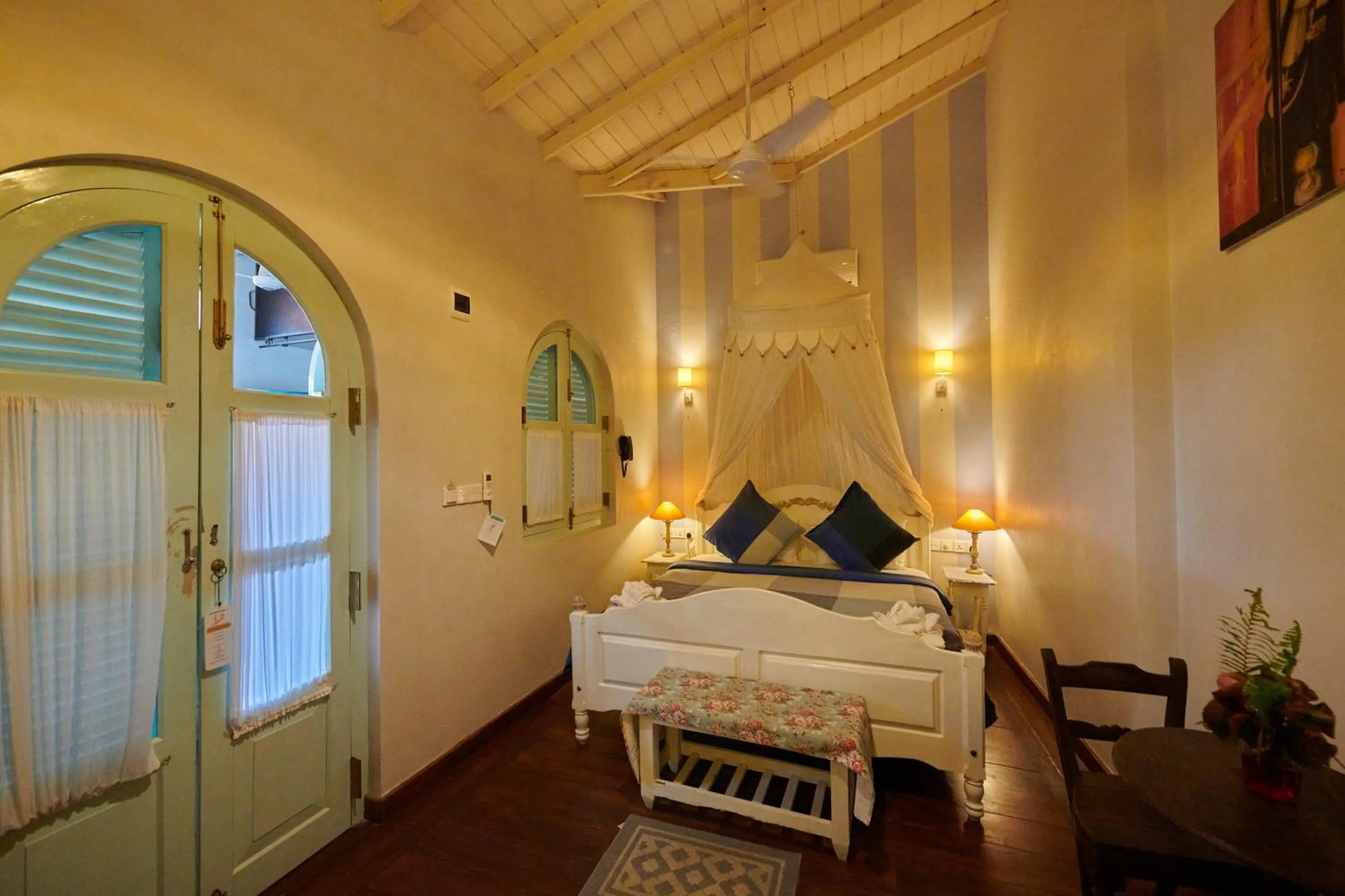 Bedroom, Bed in LE JARDIN DU FORT - GALLE