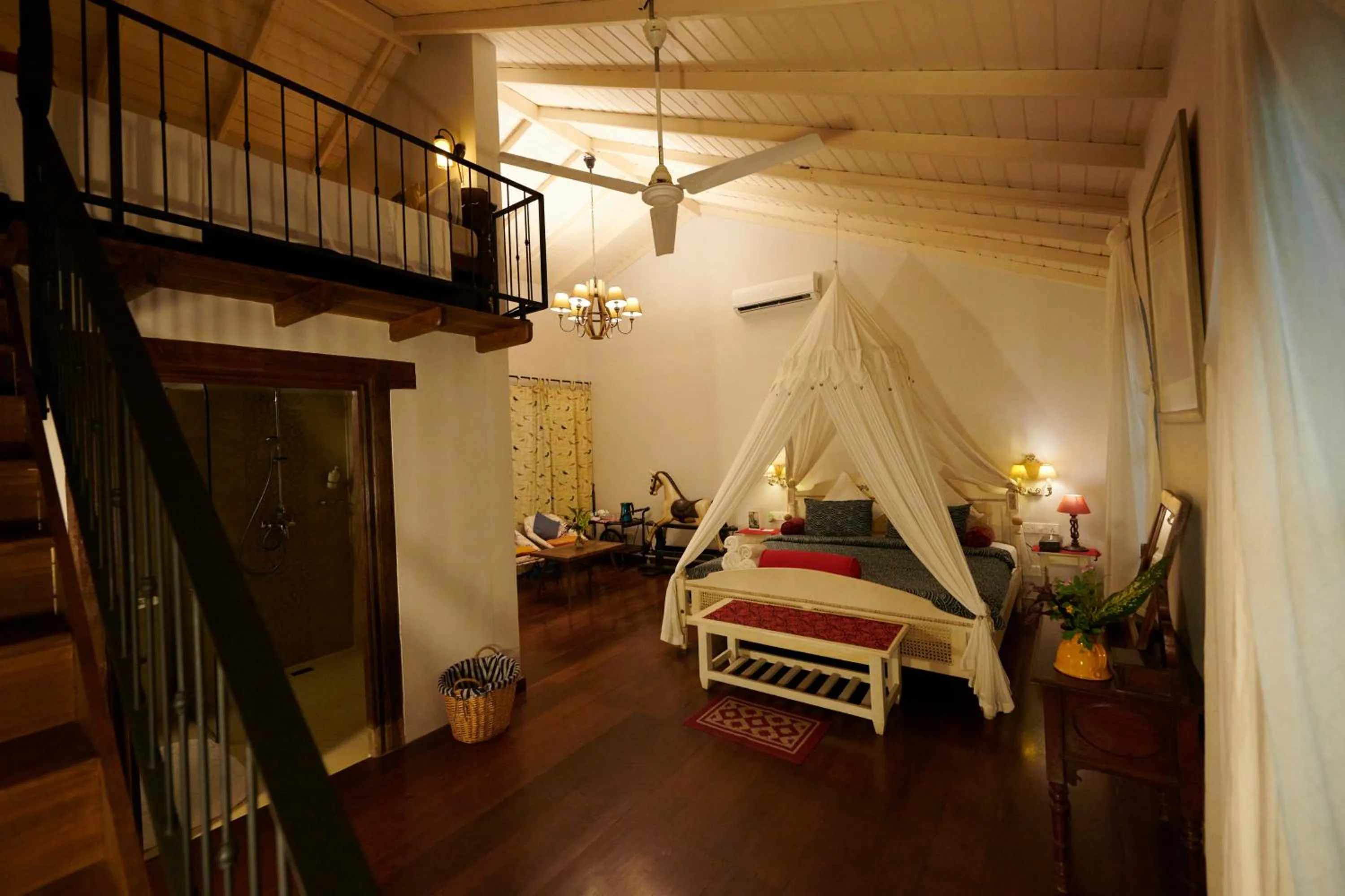 Bedroom, Bed in LE JARDIN DU FORT - GALLE