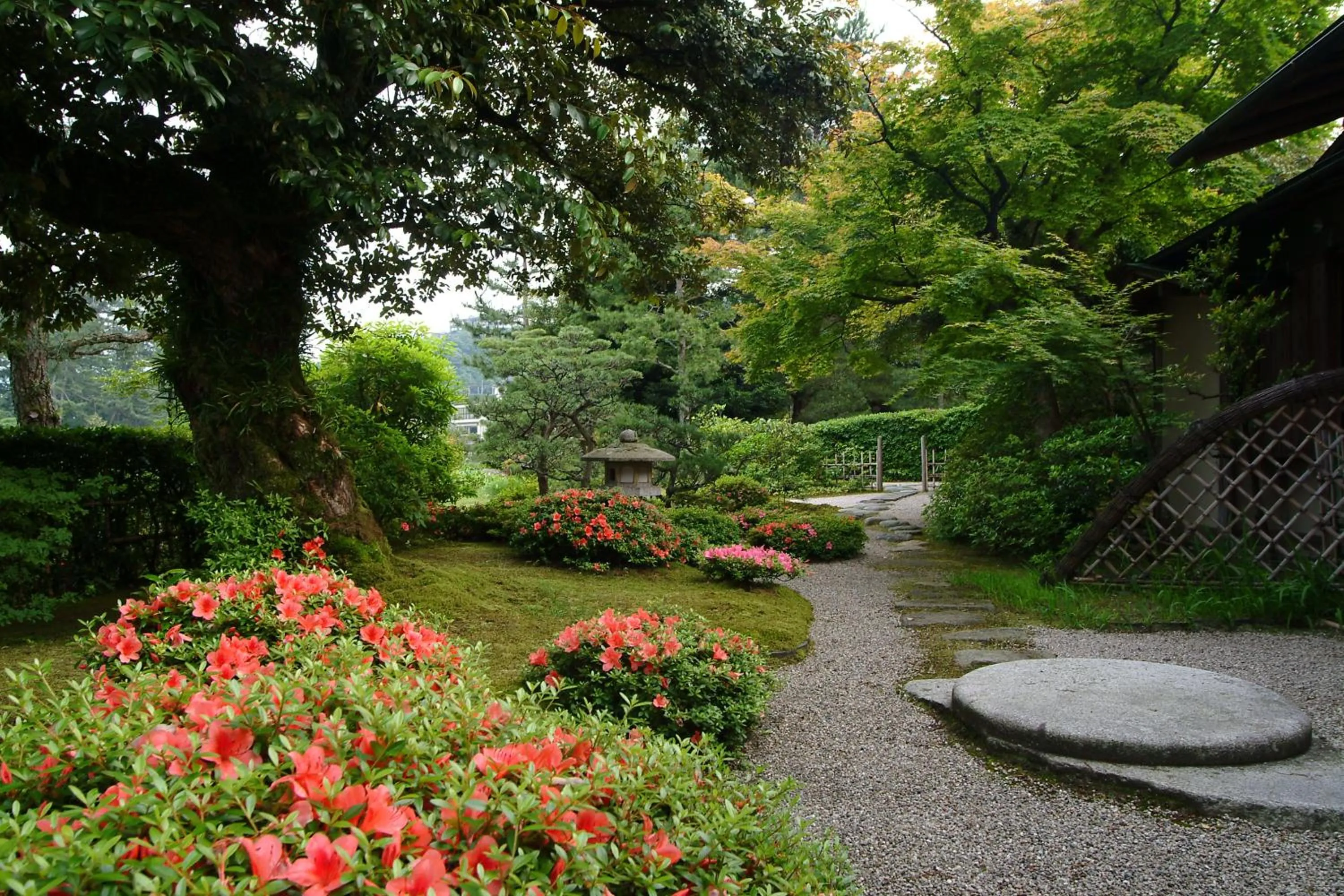 Property building in Monjusou Shourotei