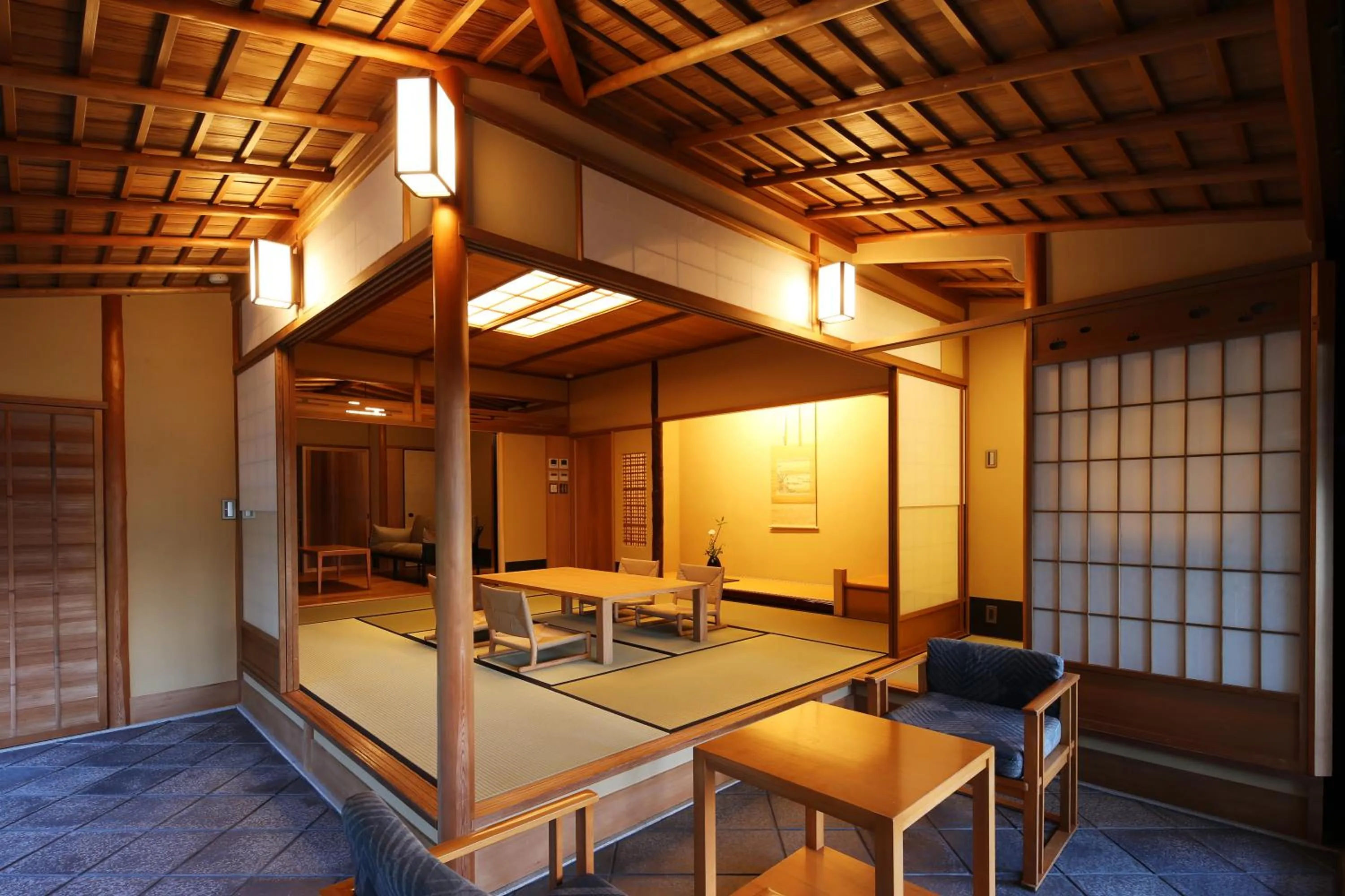 Living room in Monjusou Shourotei