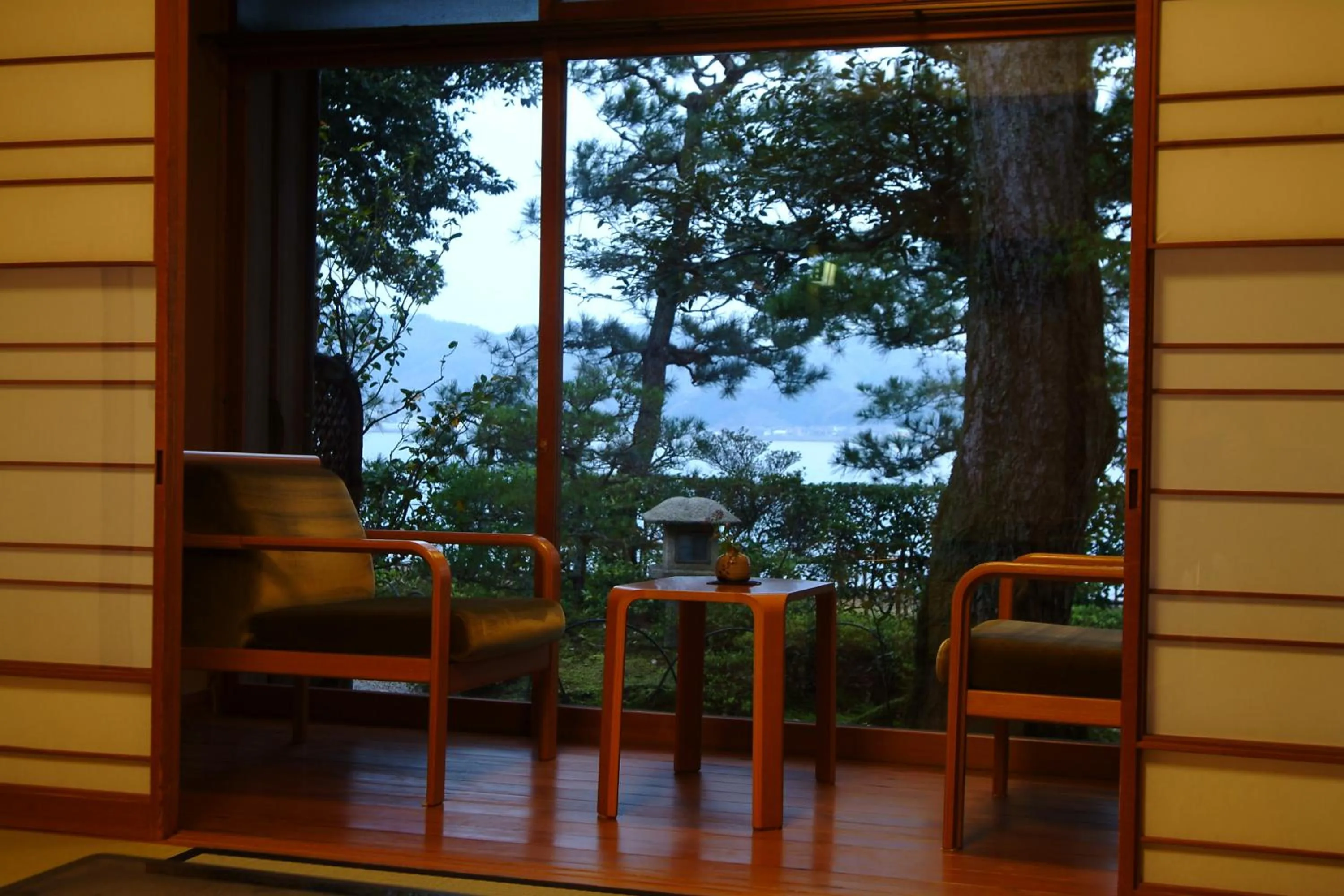 Garden in Monjusou Shourotei