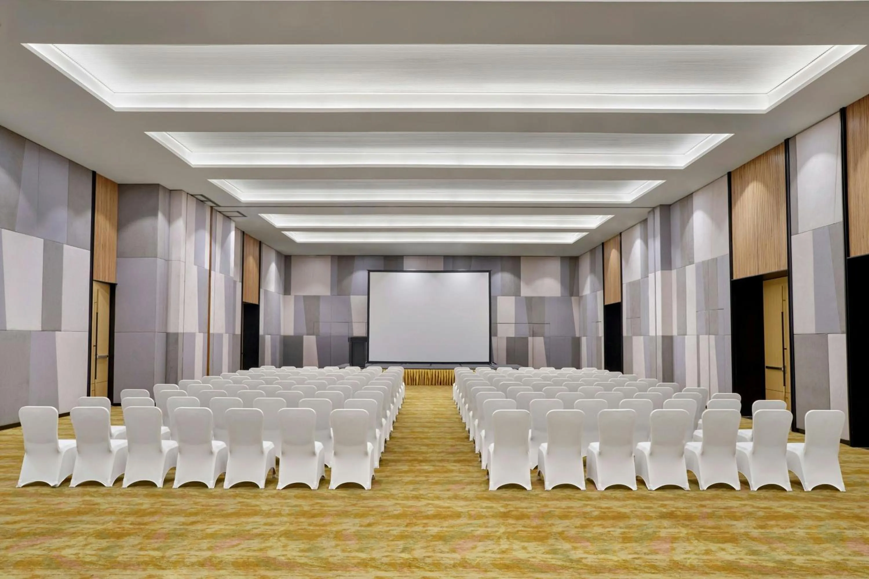 Meeting/conference room in Sheraton Hanoi West