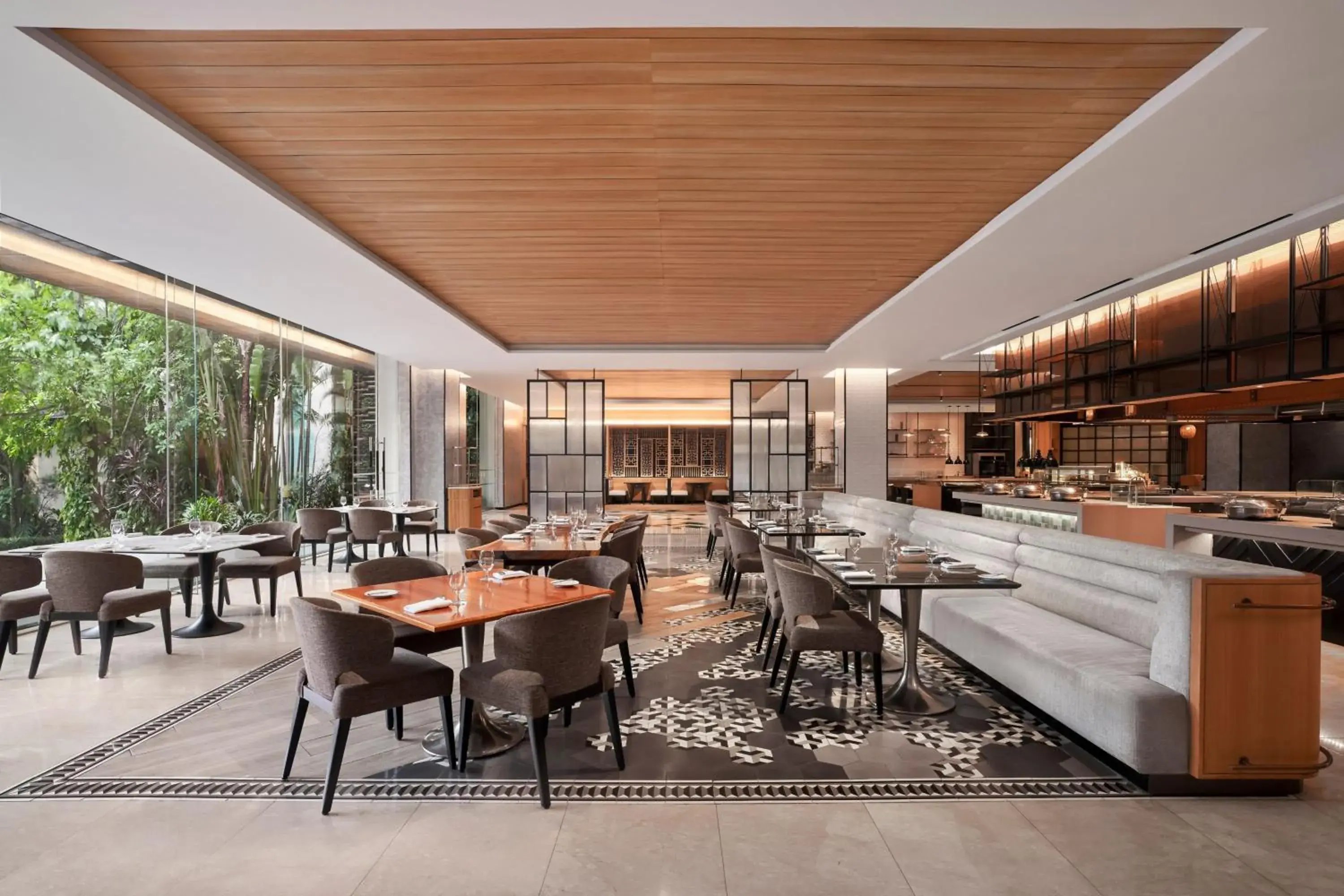 Restaurant/places to eat in Sheraton Hanoi West Restaurant/places to eat in Sheraton Hanoi West