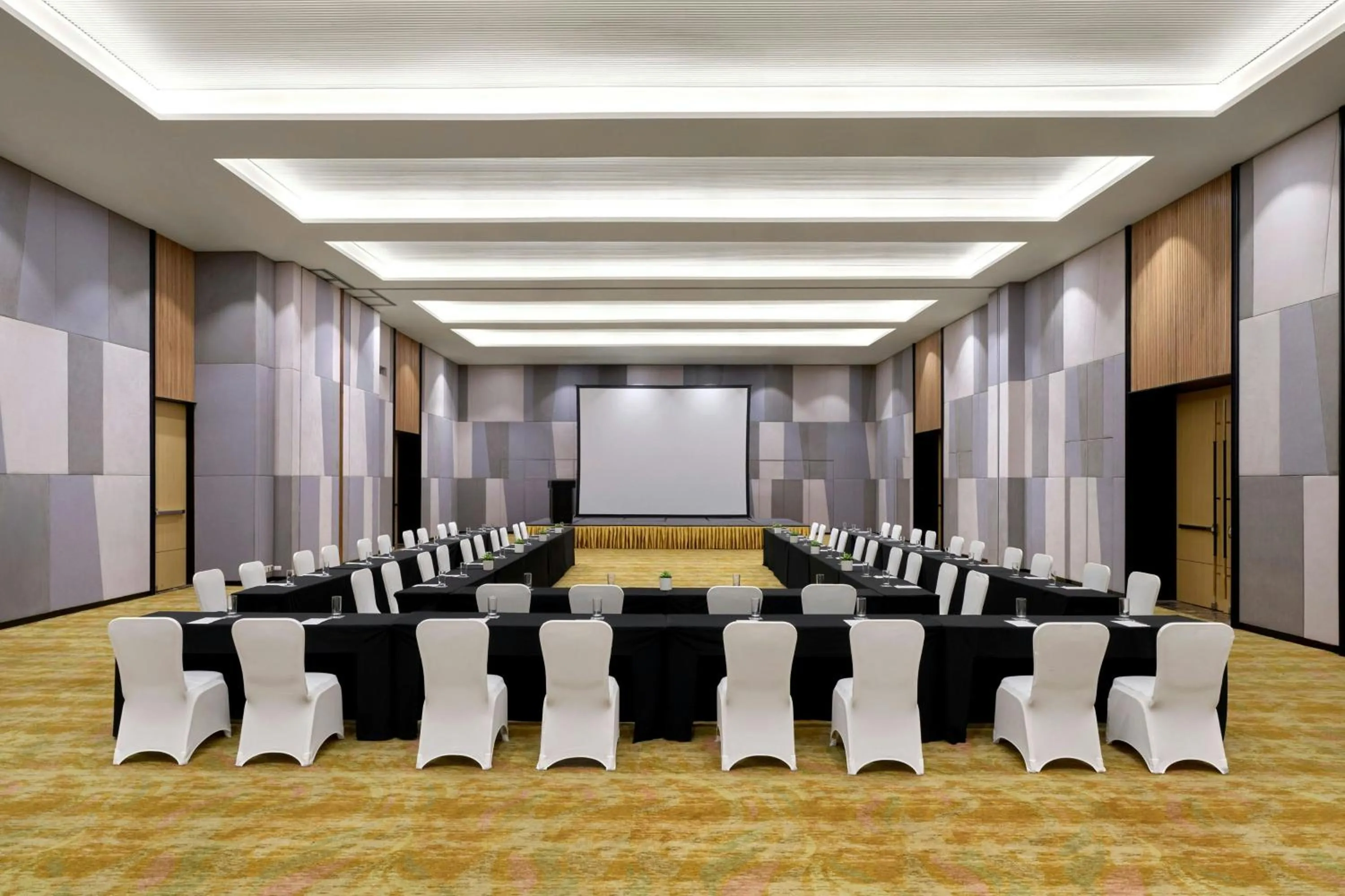 Meeting/conference room in Sheraton Hanoi West