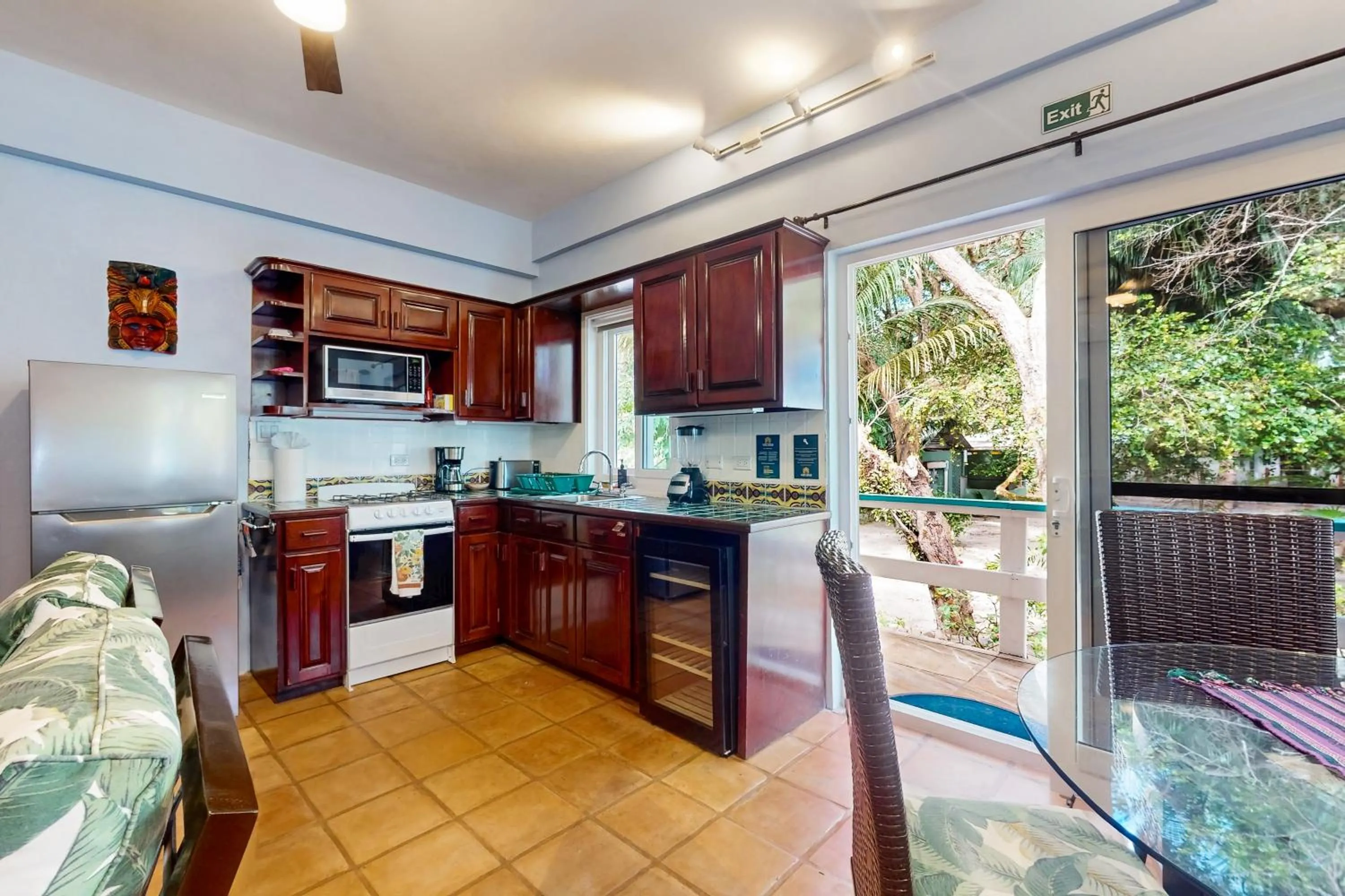 Condo #24 @ Beachside Villas