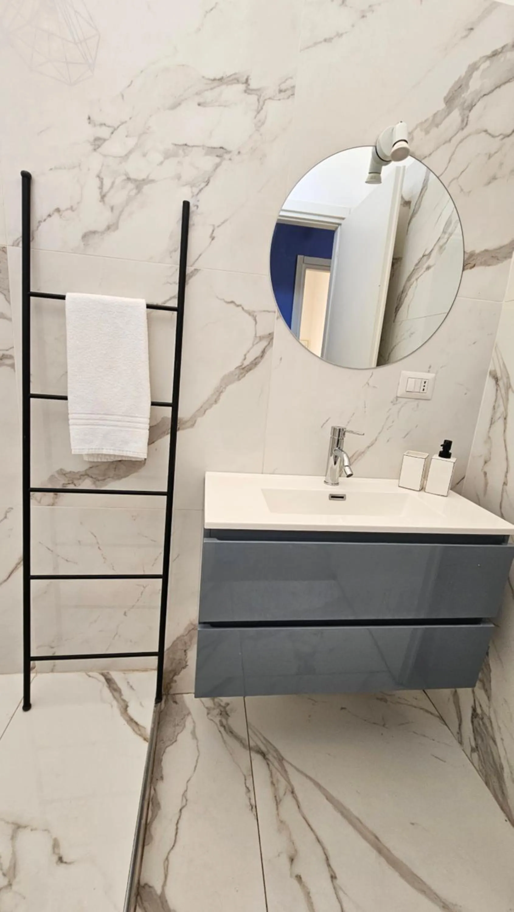 Bathroom in Flamingo B&B