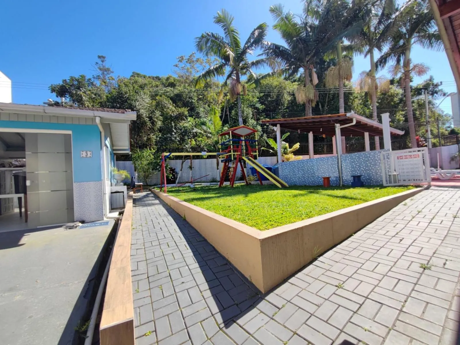 BRUNO KLEMTZ DK4 CASA PISCINA CHURRASQUEIRA SINUCA 3 AR WIFI 3 VaGAS 3 DORM