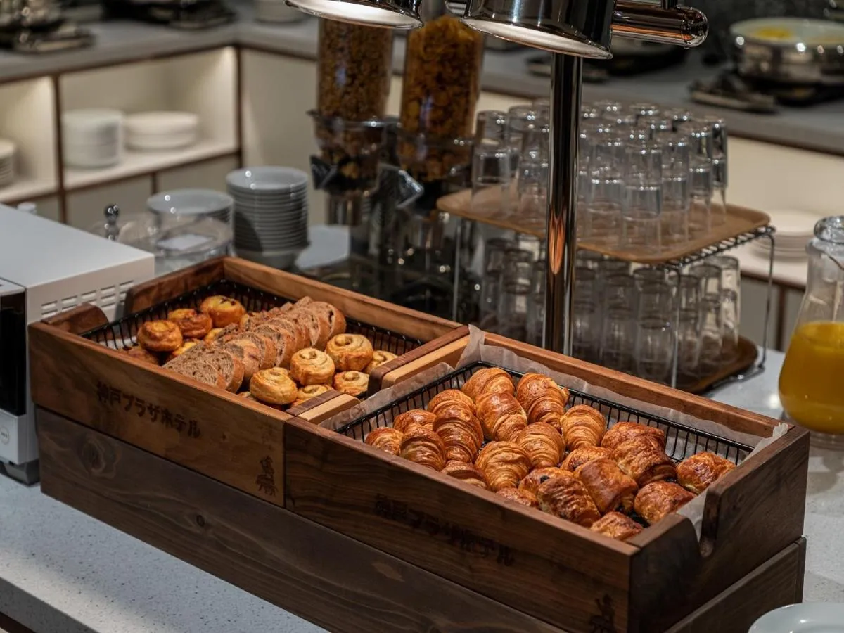 Restaurant/places to eat in Kobe Plaza Hotel