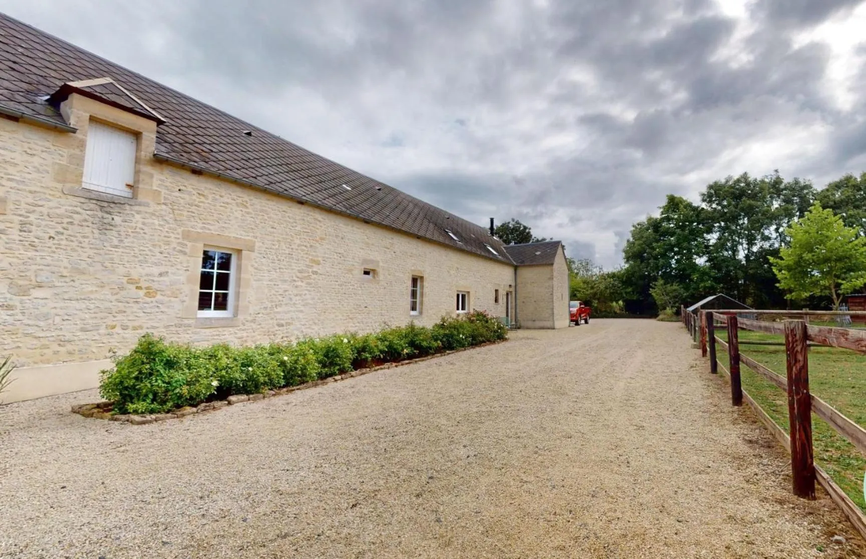 Property building in Les Pérelles