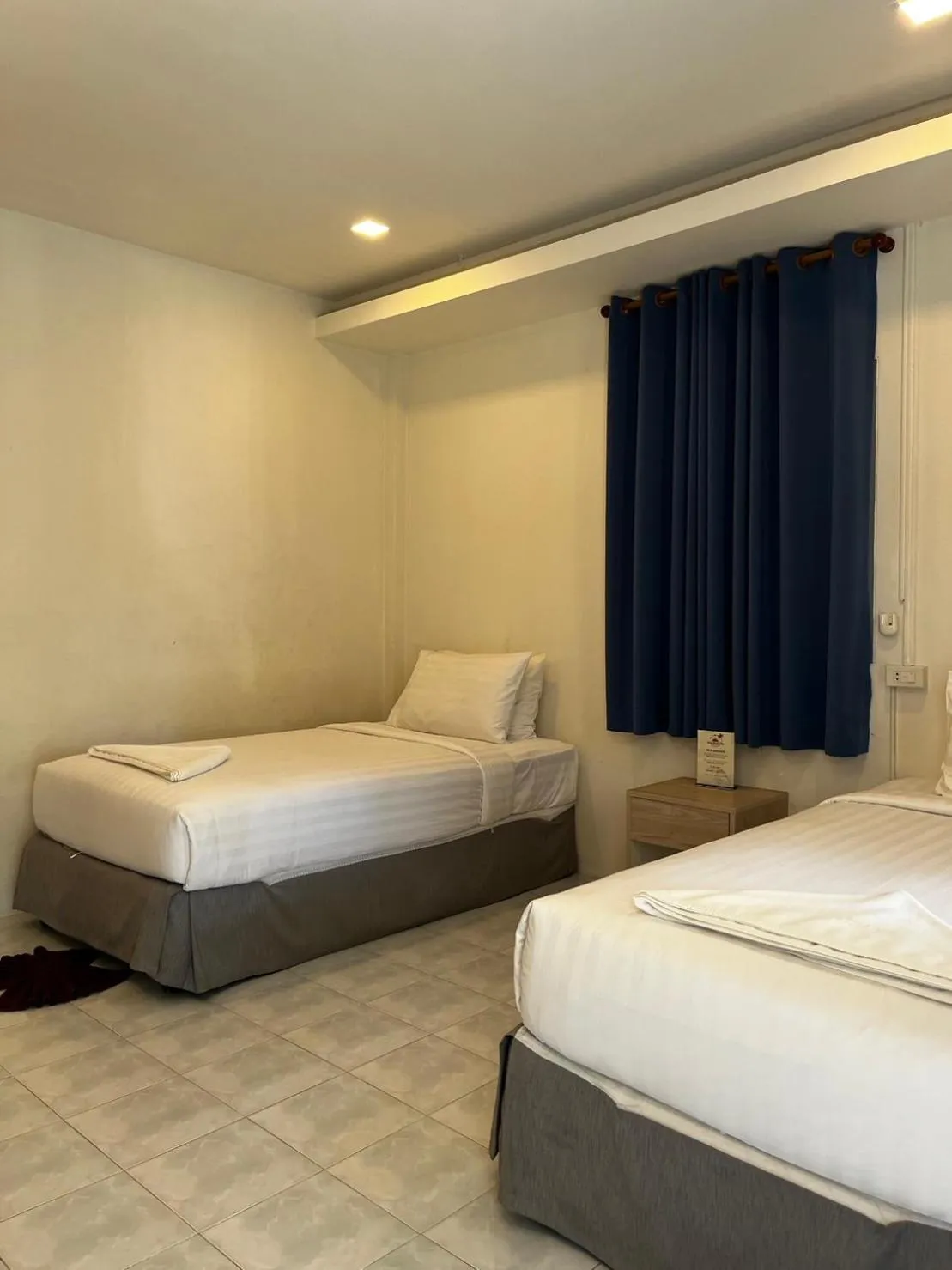 Bed in Sunset Beach Villas