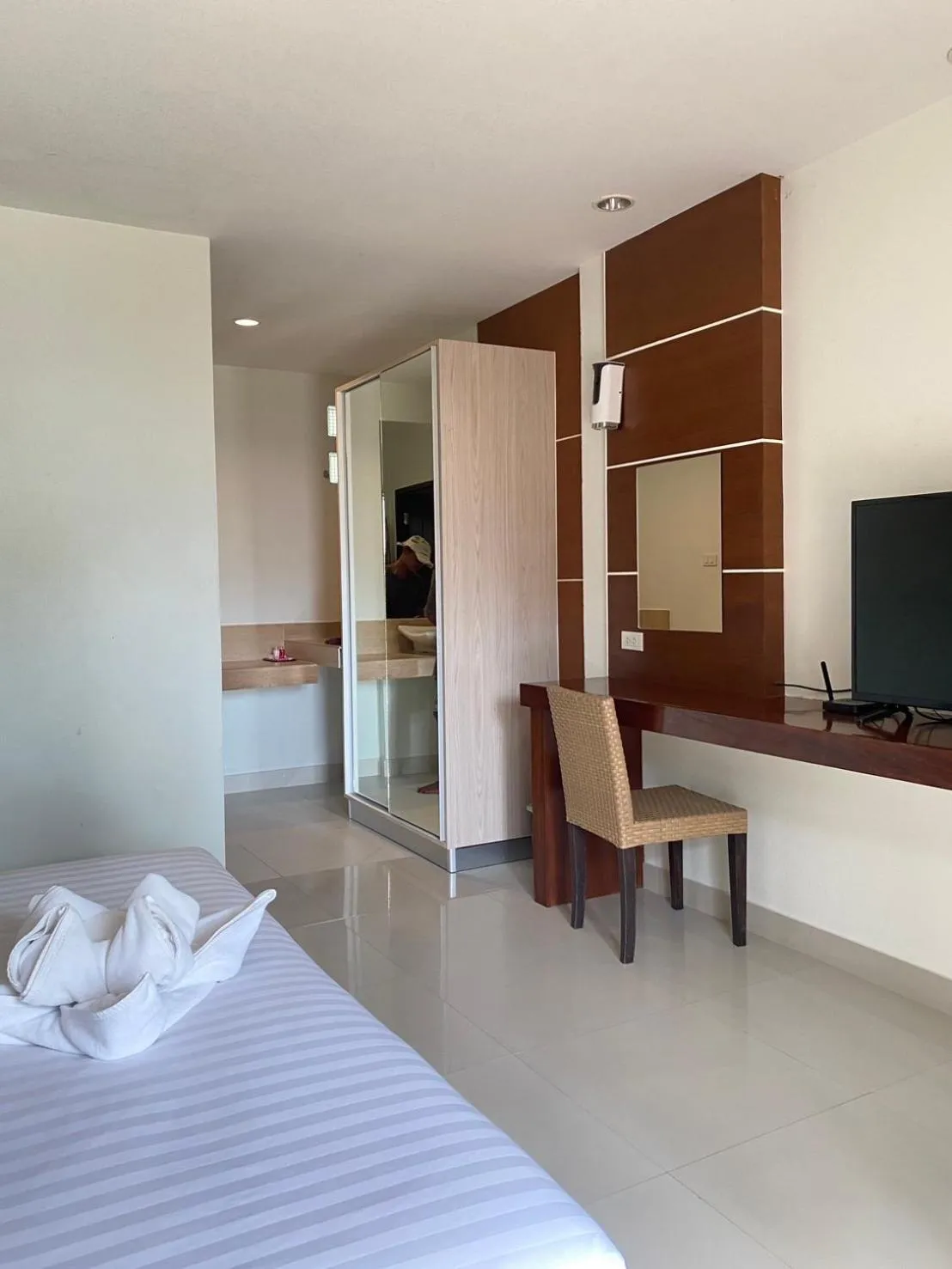 Photo of the whole room, Bed in Sunset Beach Villas