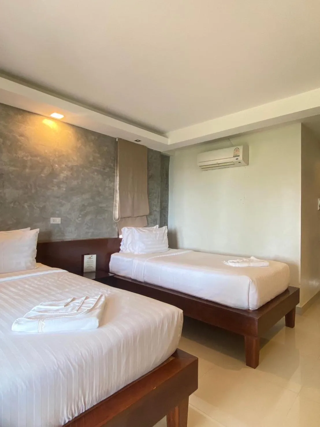 Bed in Sunset Beach Villas