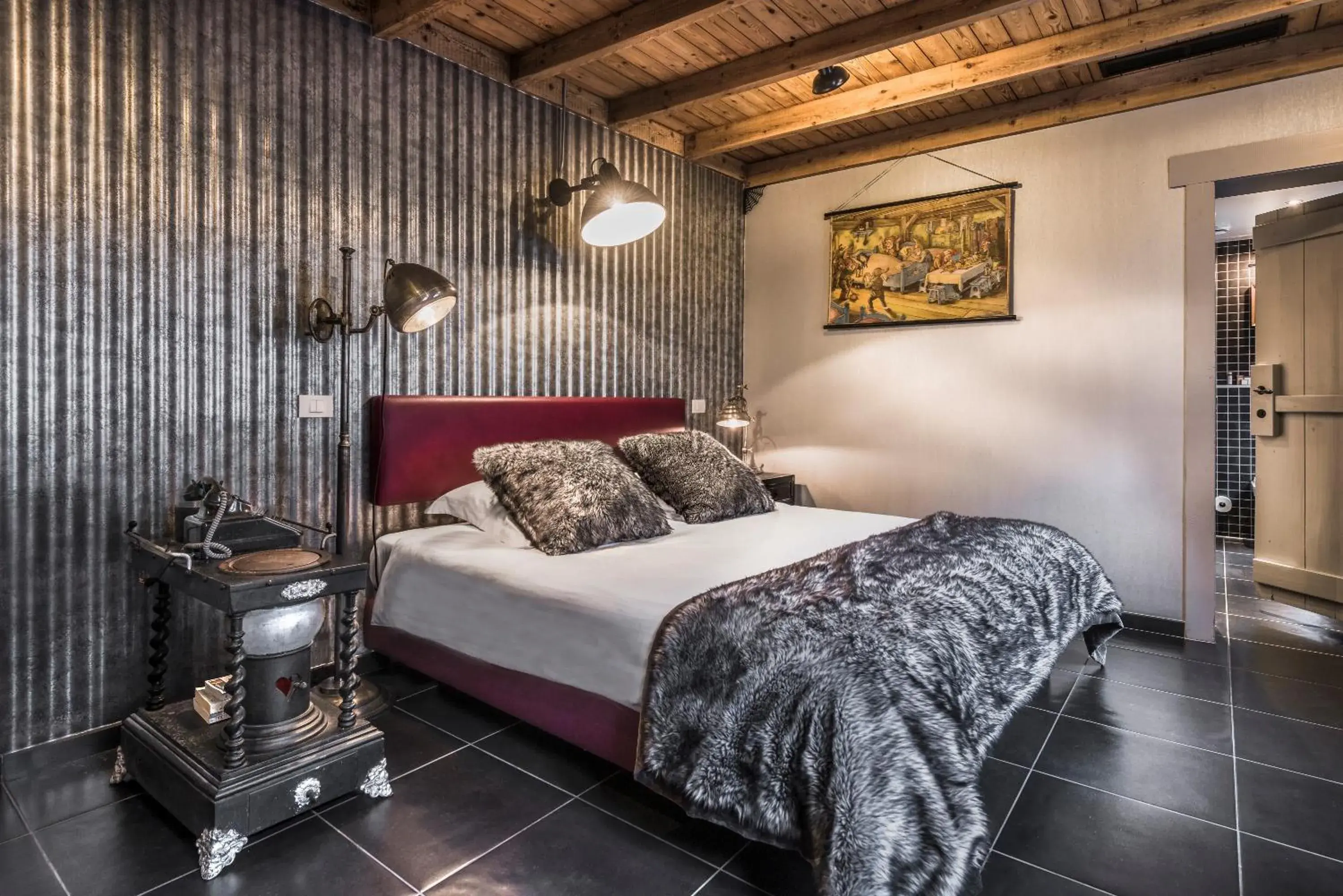 Deluxe Double Room with Whirlpool in Main Street Hotel Deluxe Double Room with Whirlpool in Main Street Hotel