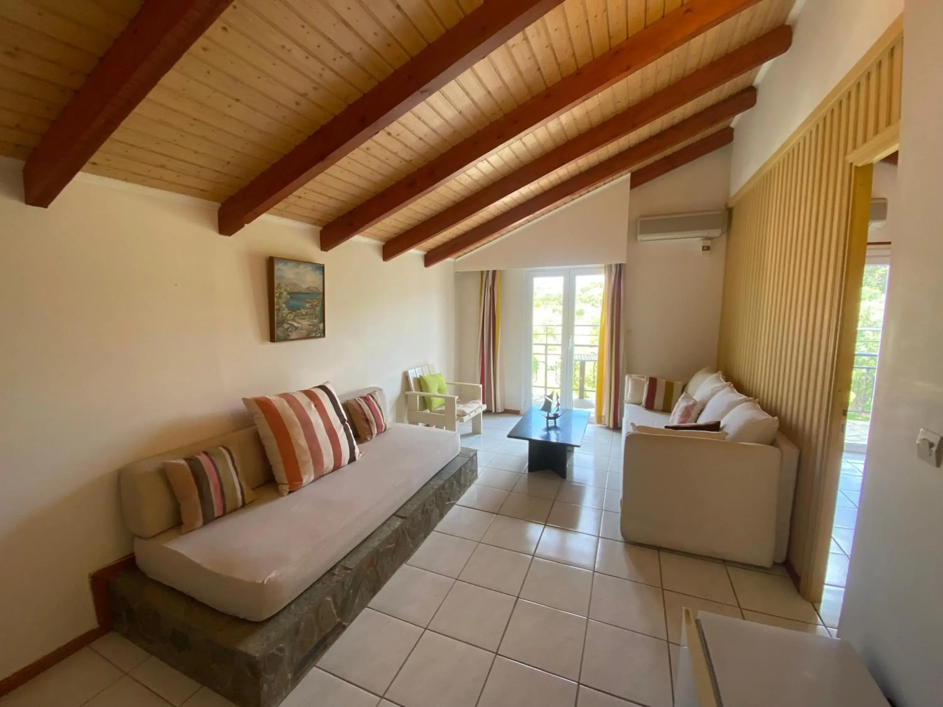 Bed in Sunrise Inn Bed in Sunrise Inn