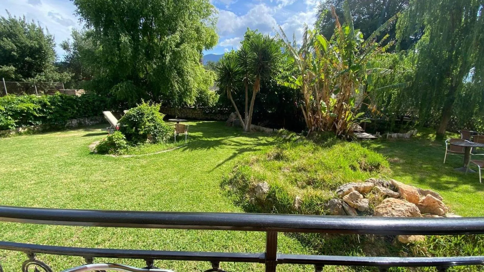 Garden in Sunrise Inn