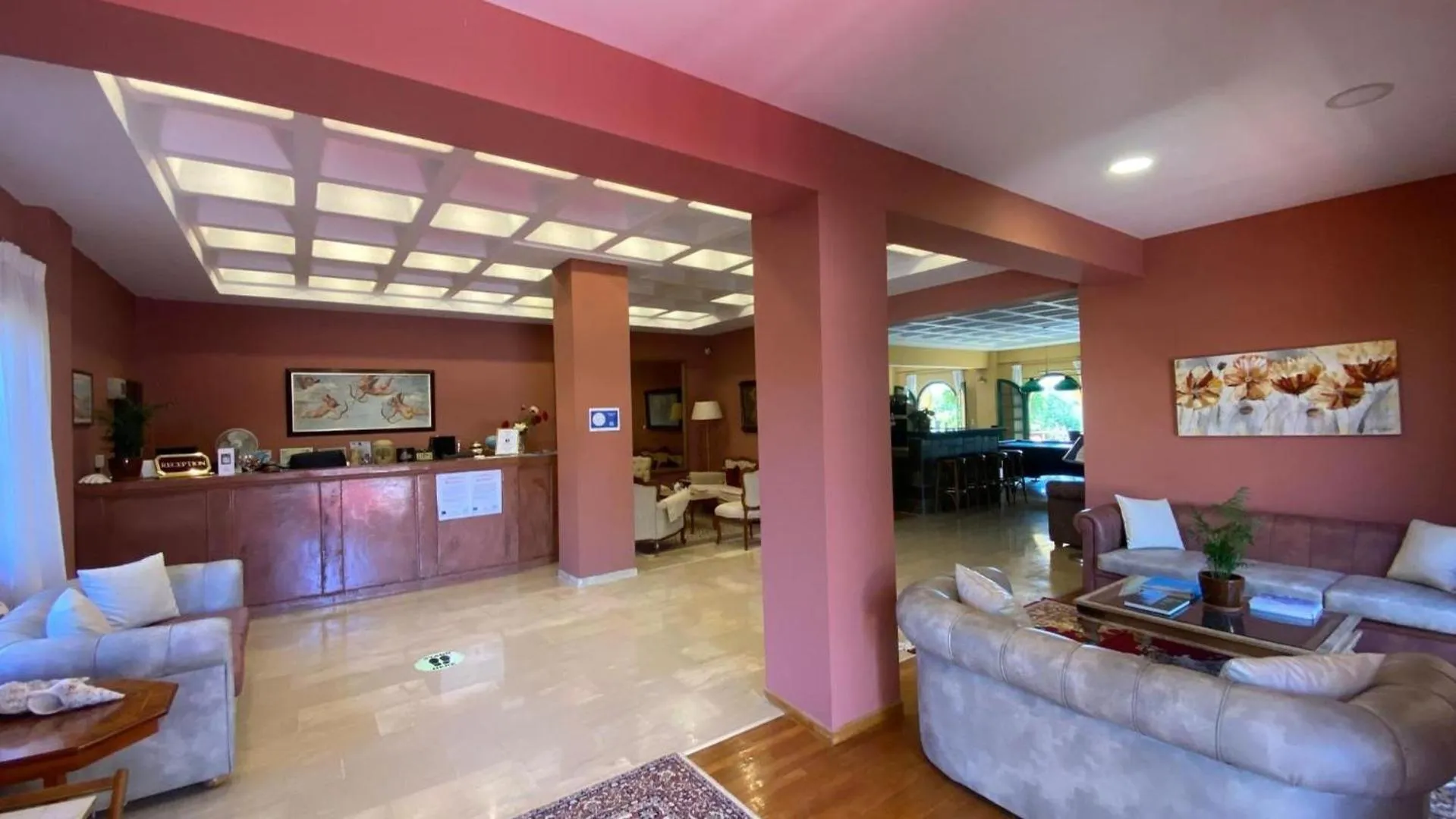 Lobby or reception in Sunrise Inn