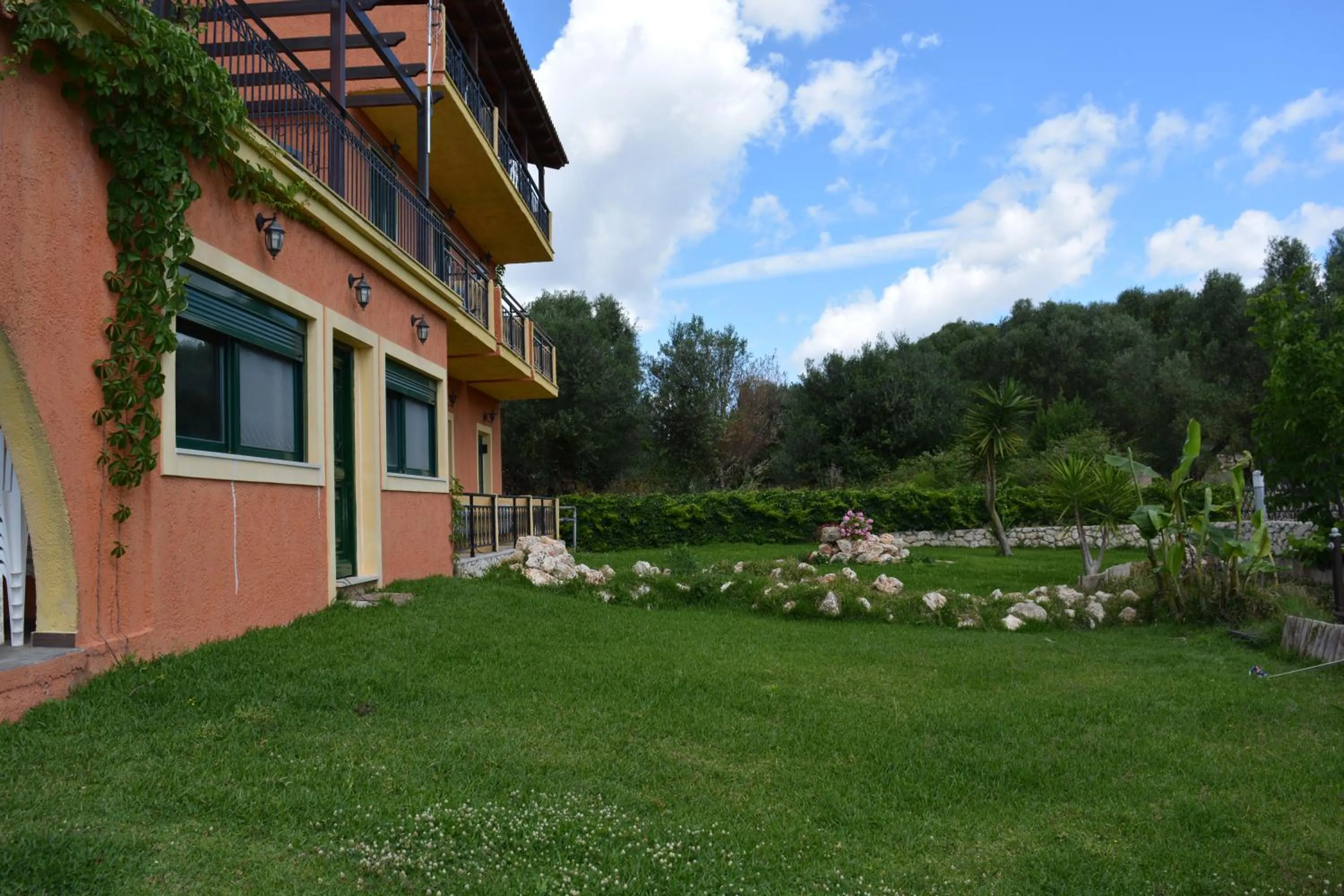 Garden in Sunrise Inn