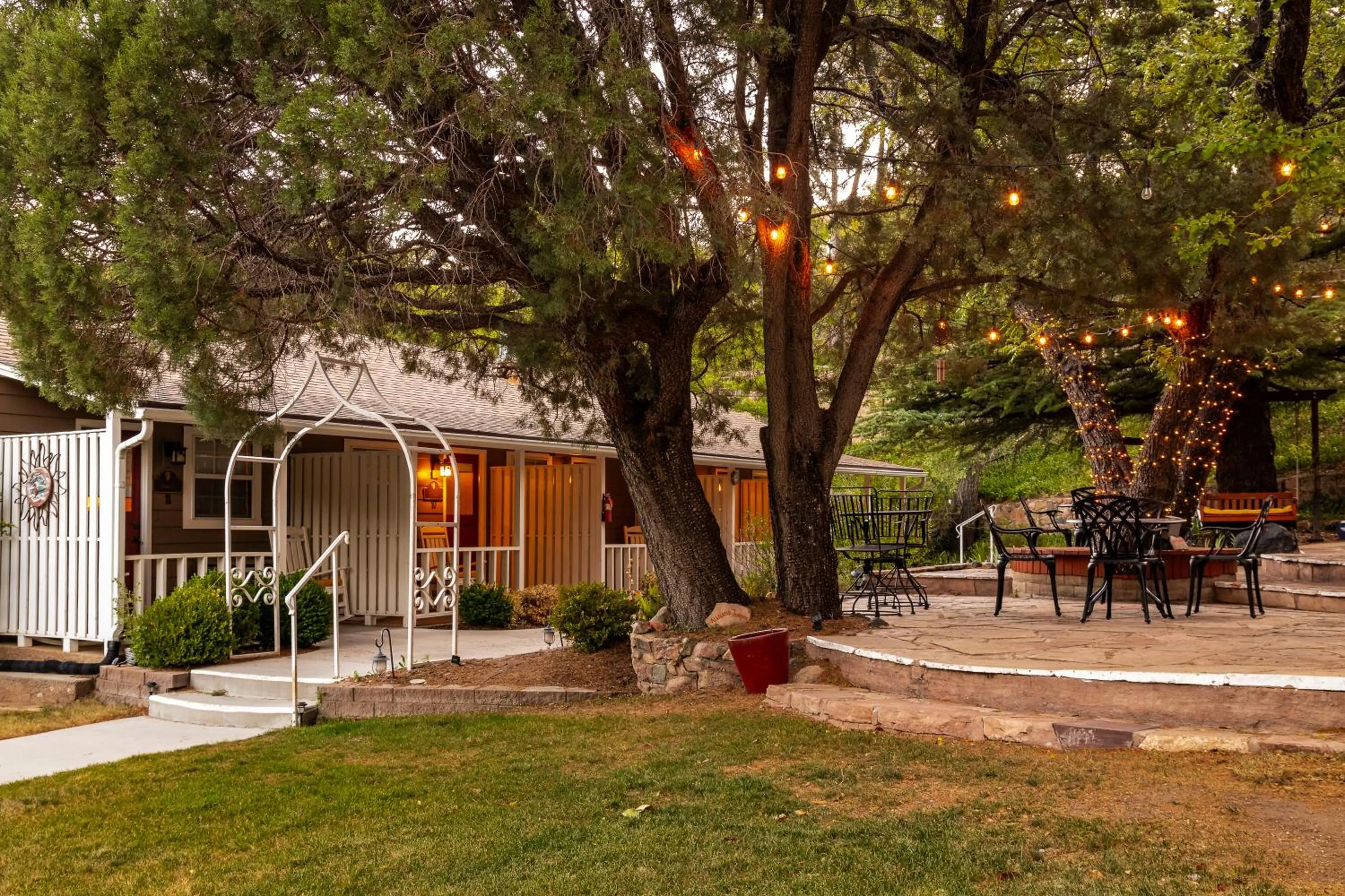 Patio in Prescott Pines Inn