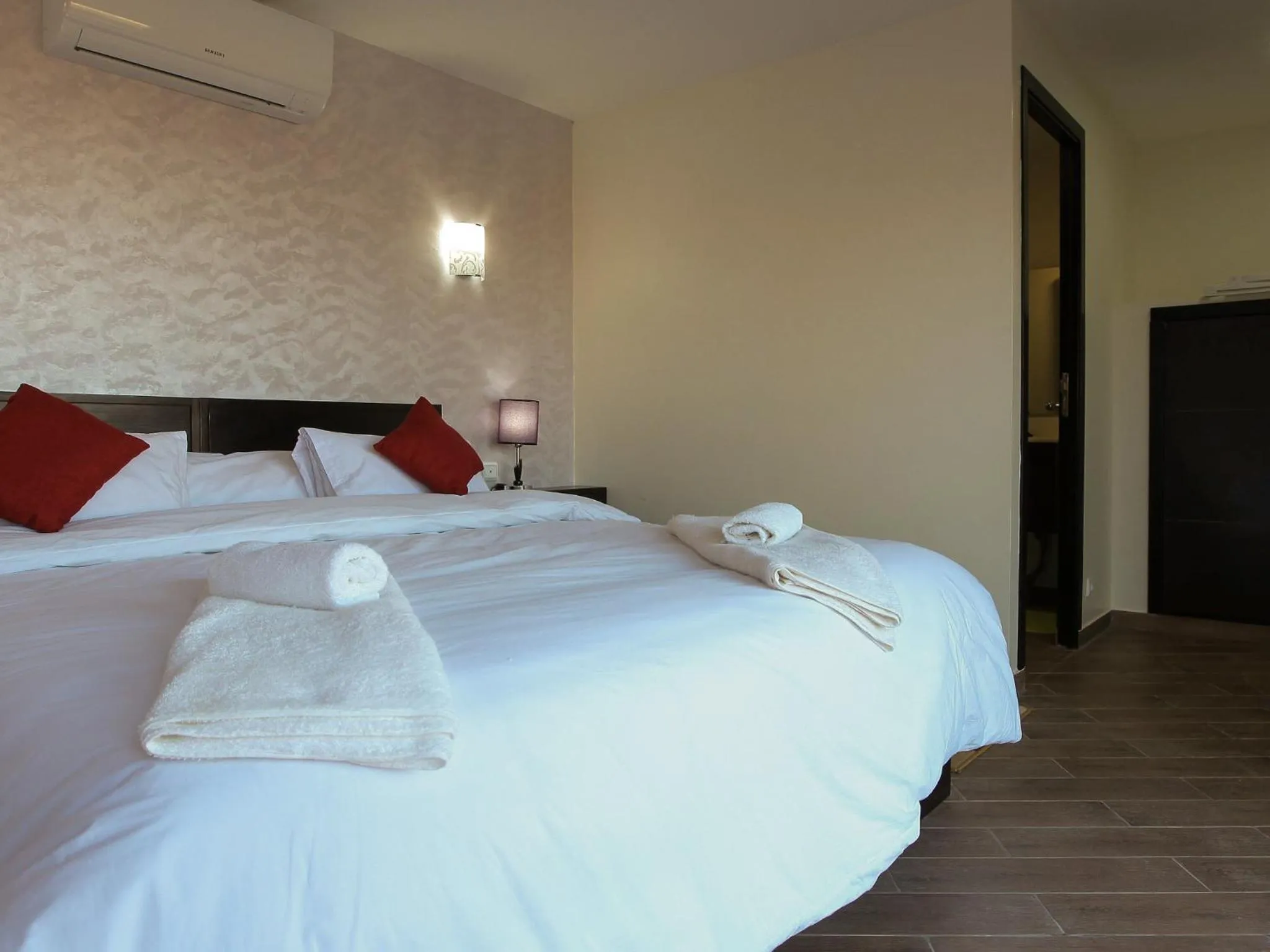 Photo of the whole room, Bed in Dakhla Kitesurf World