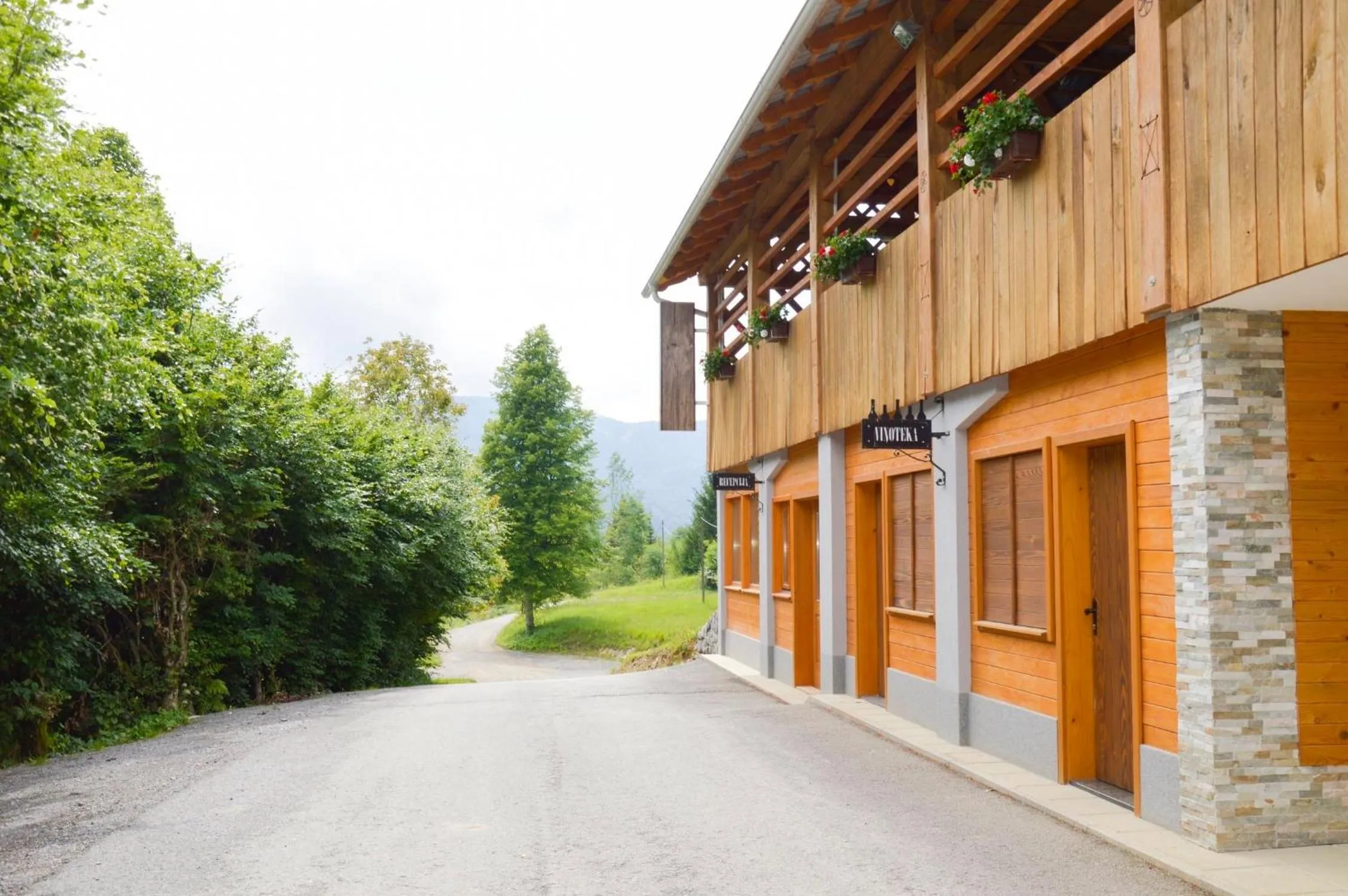 Facade/entrance in Ranch Marina