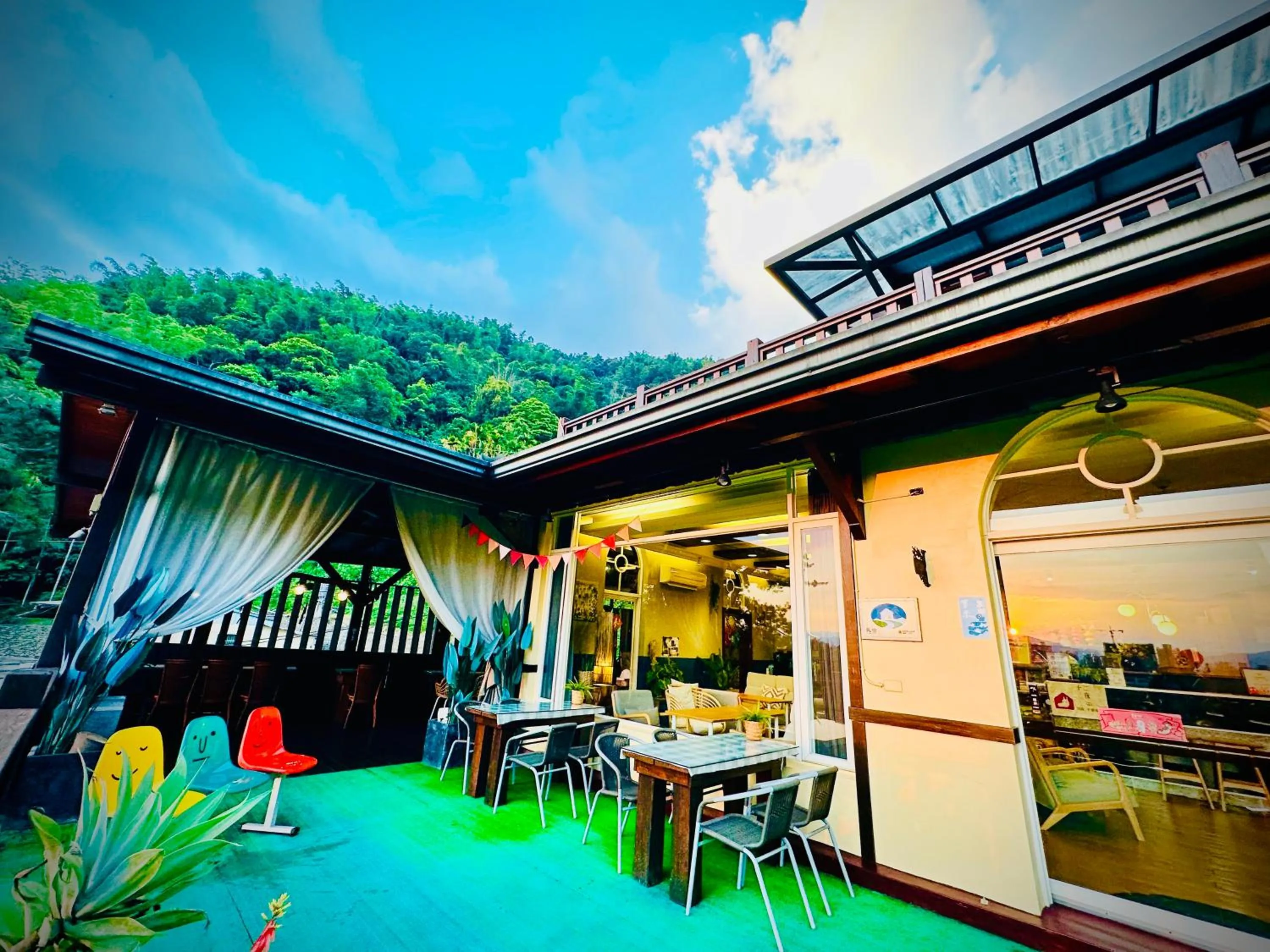 Patio in Yue Ya Villa