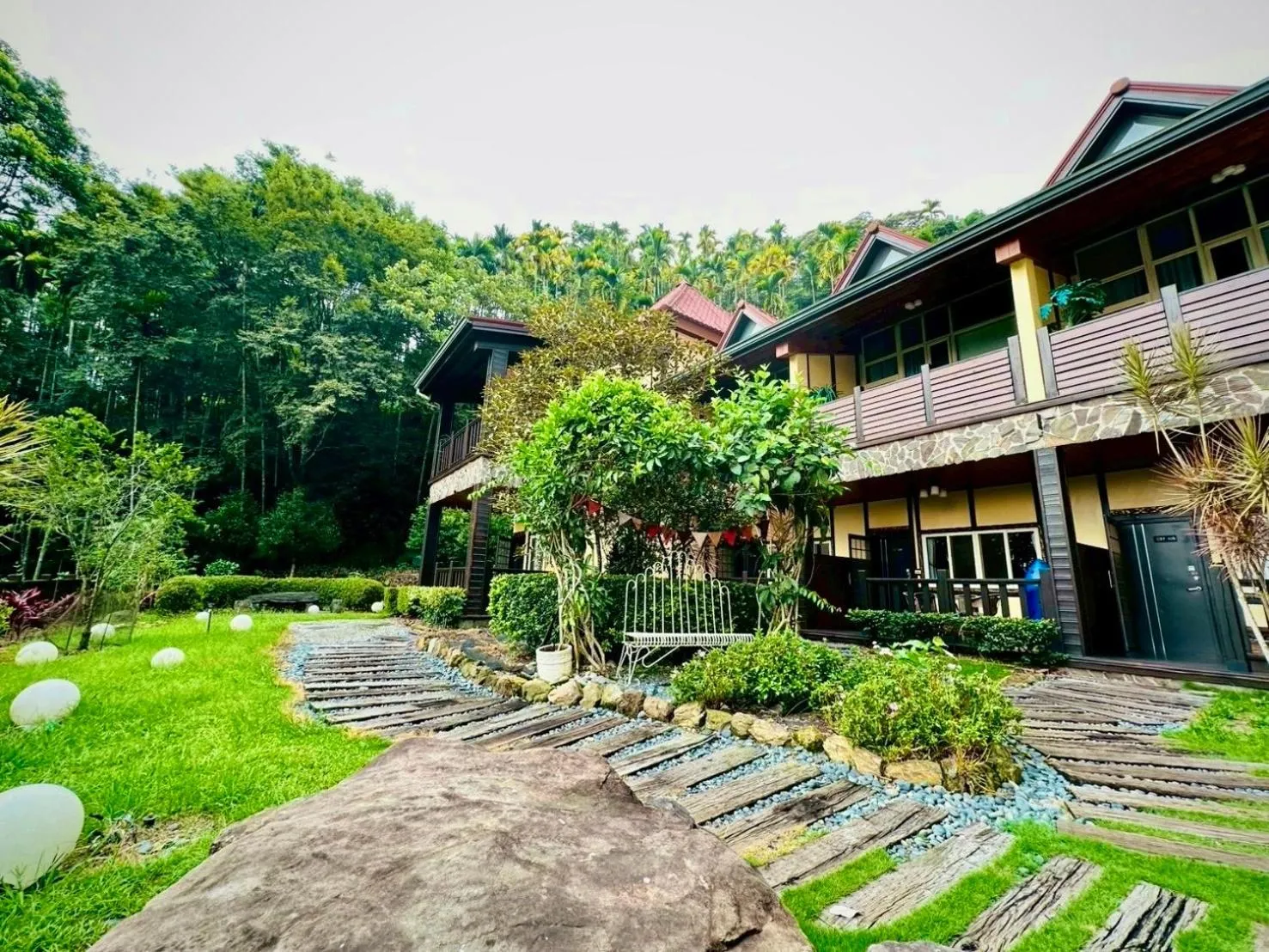 Property building in Yue Ya Villa