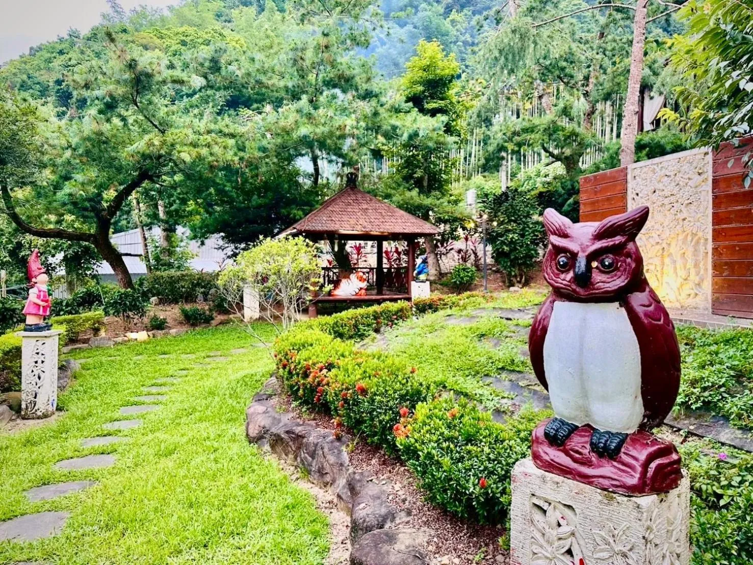 Garden view in Yue Ya Villa