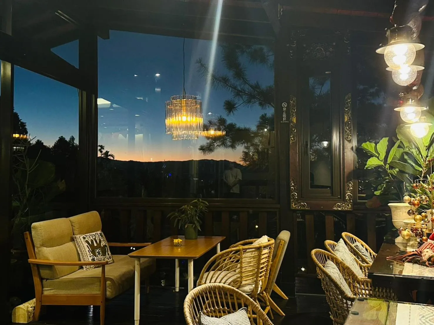 Sunset in Yue Ya Villa