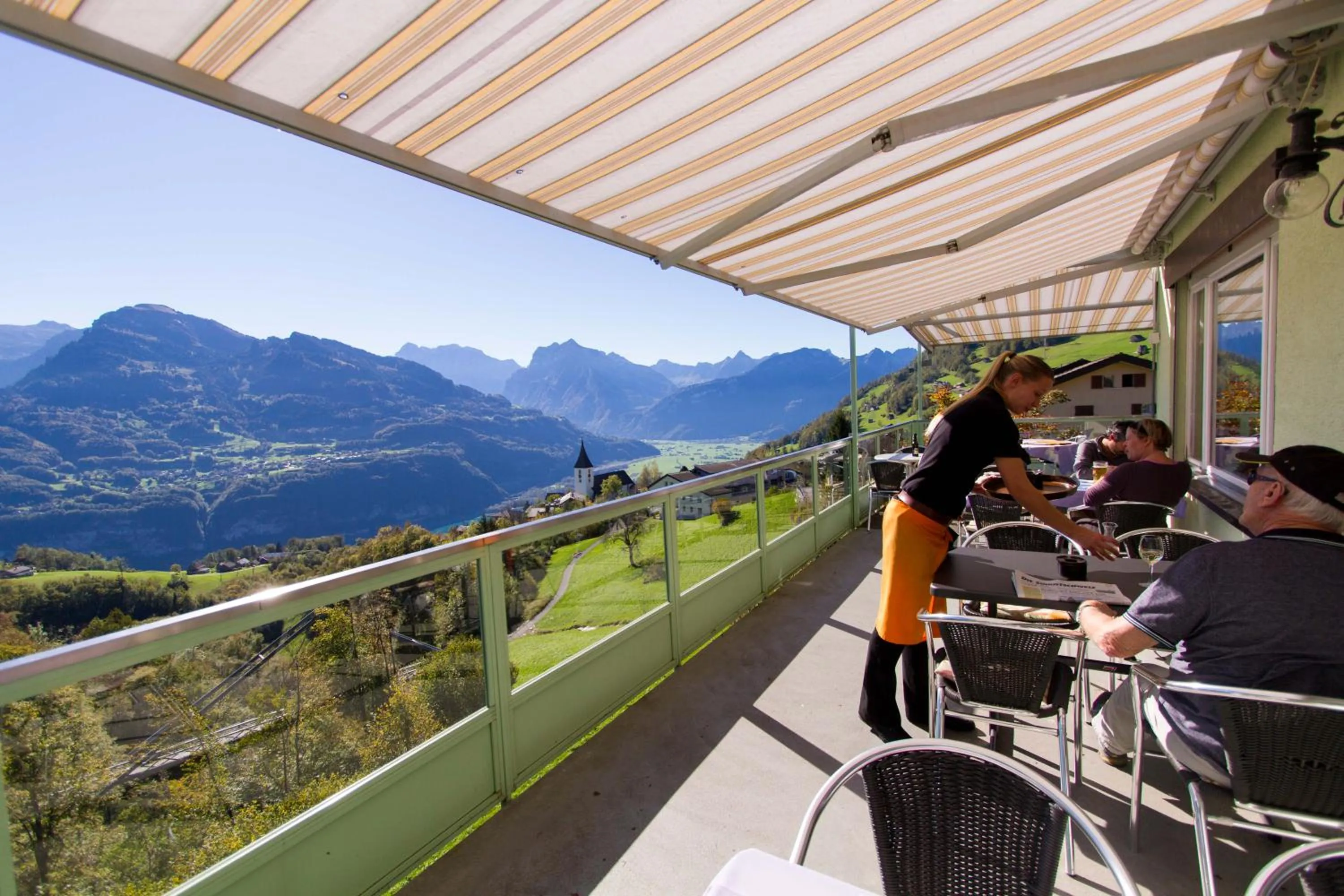 Restaurant/places to eat in Hotel Sonne