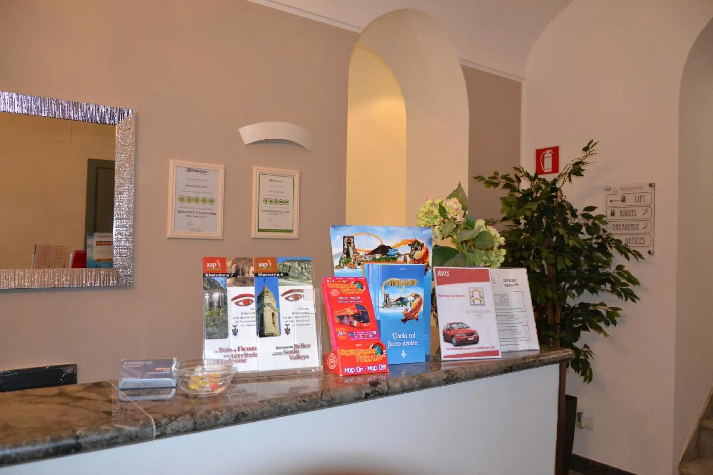 Lobby or reception in Palazzo Ducale Suites