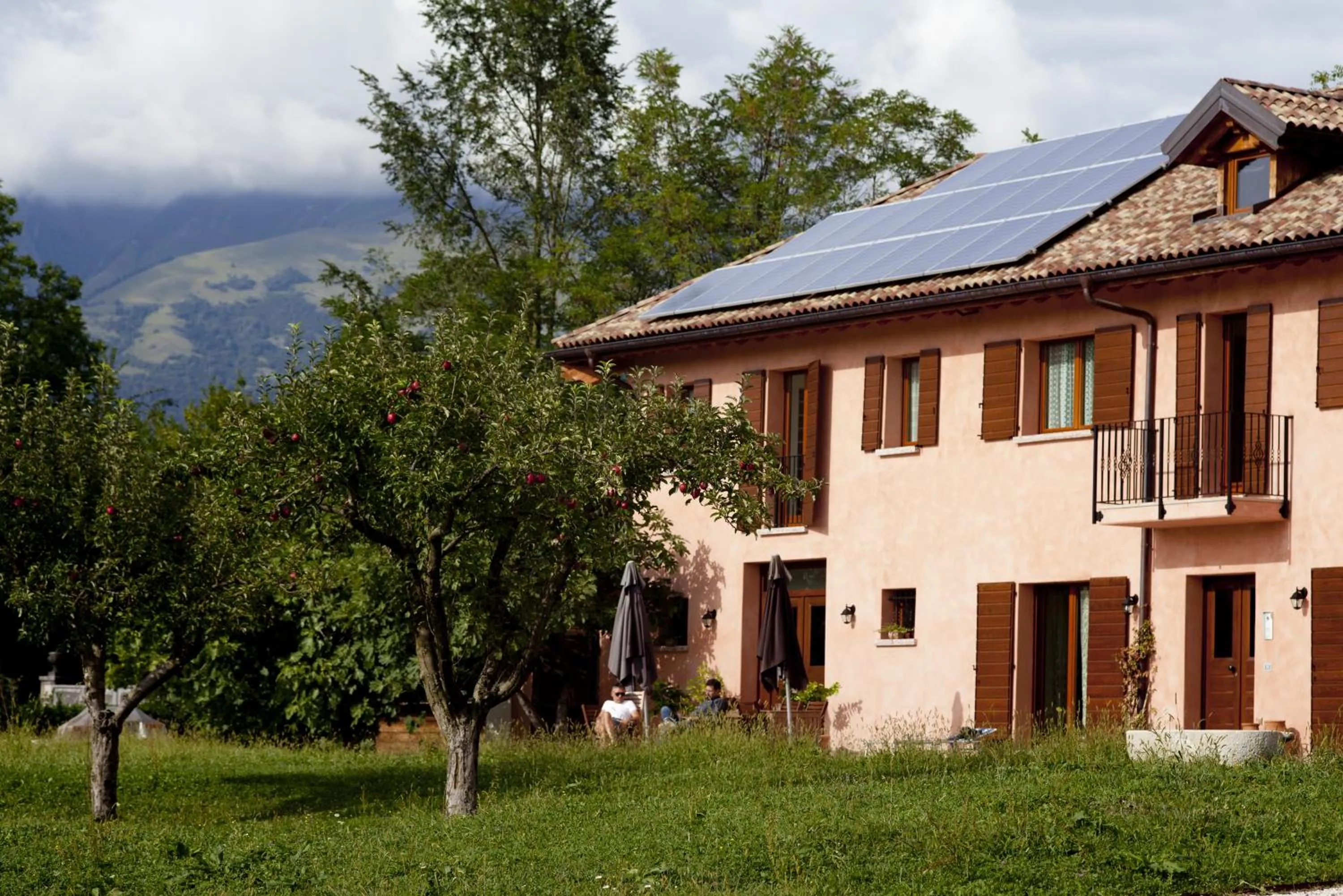 Facade/entrance in B&B Al Sole Di Cavessago