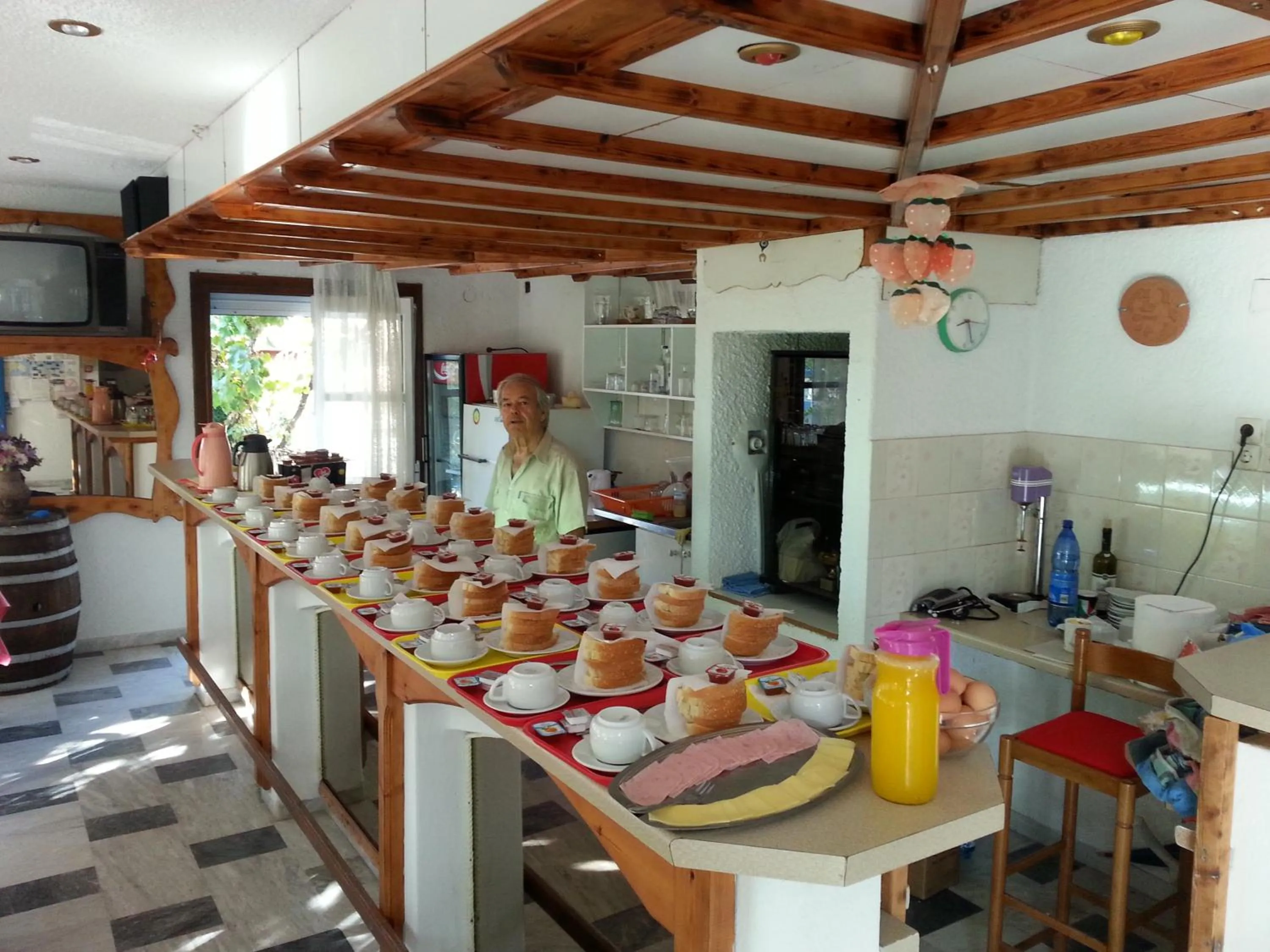 Buffet breakfast in Paris Beach Hotel