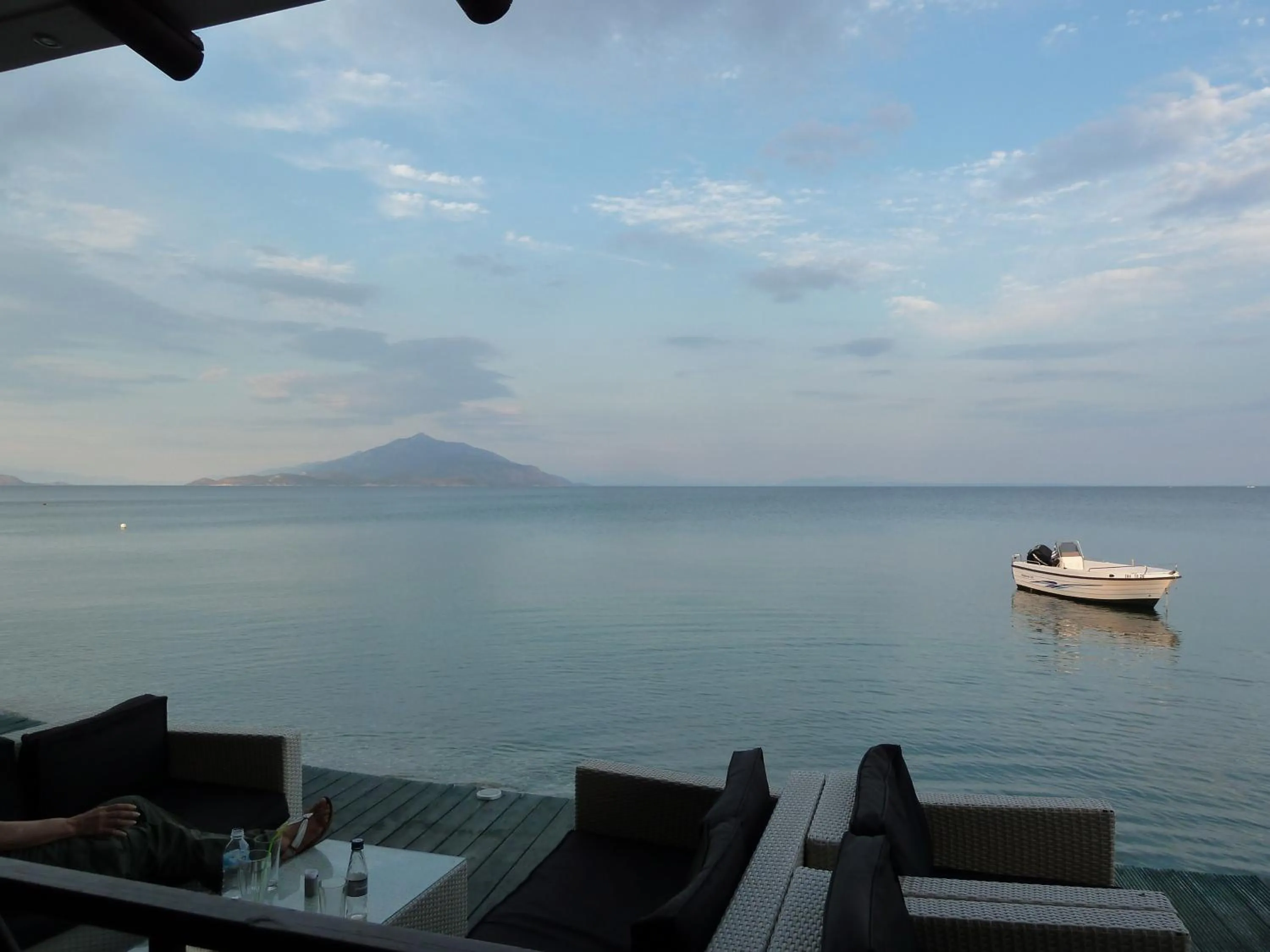 Area and facilities in Paris Beach Hotel