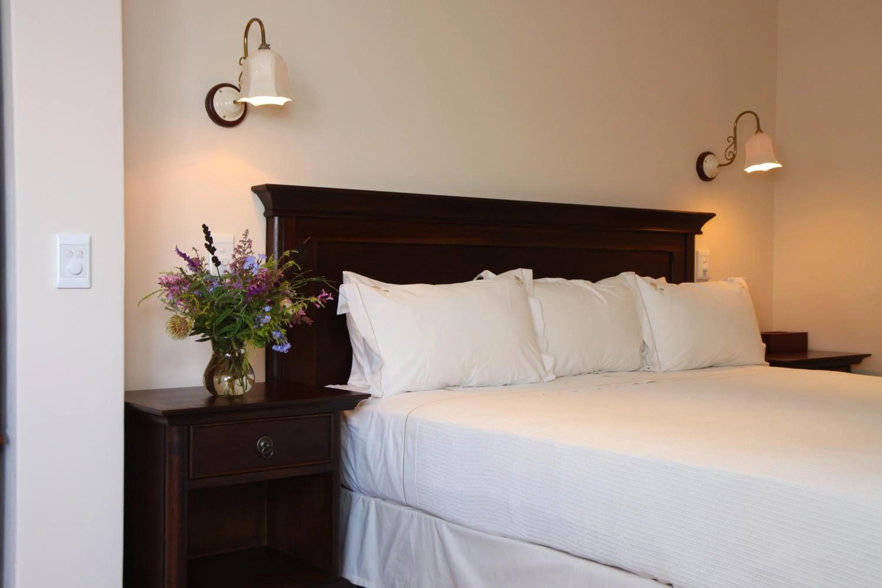 Bedroom, Bed in Fynbos Ridge Country House & Cottages