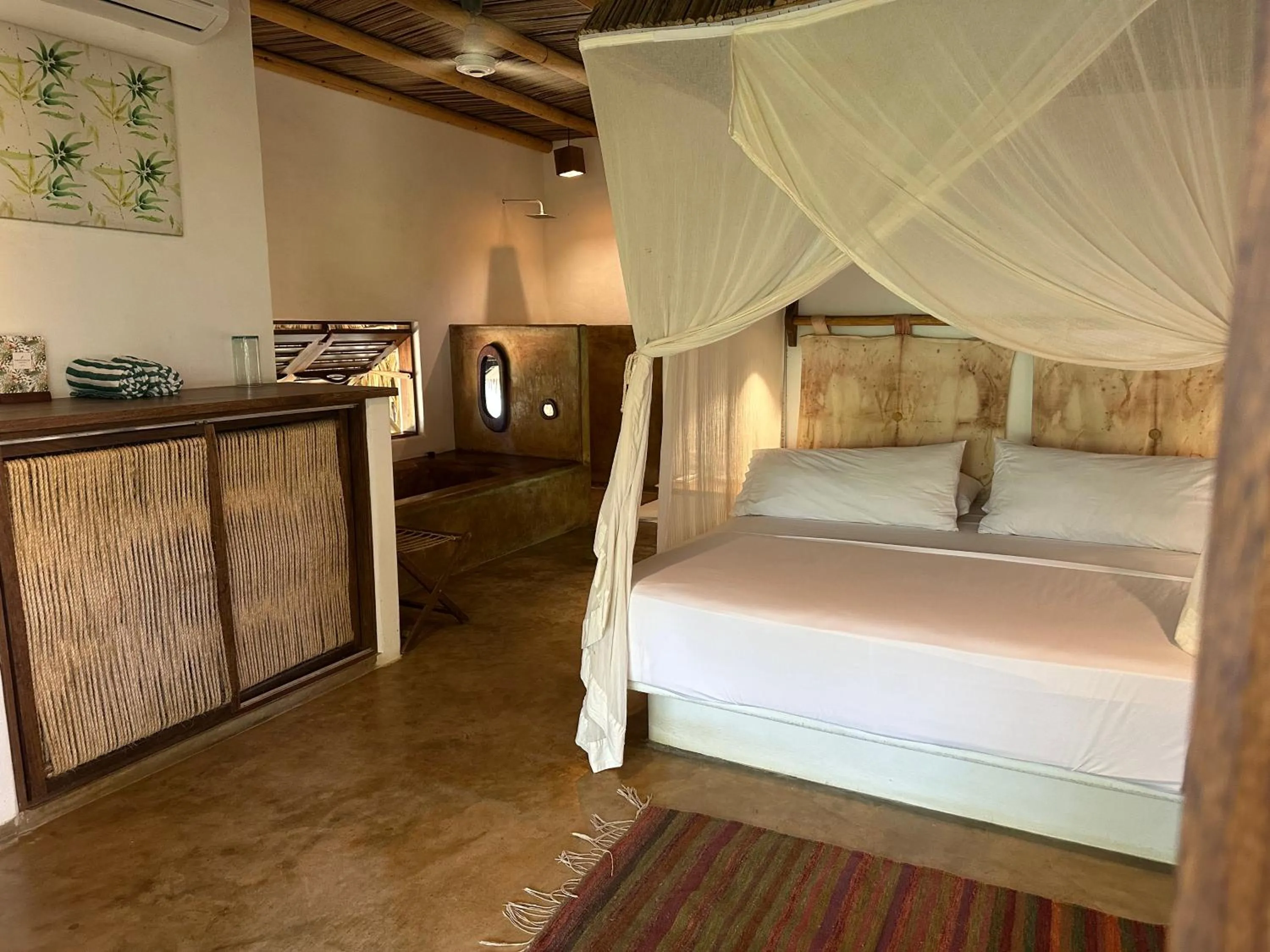 Bed in Hotel Descalzo SPA