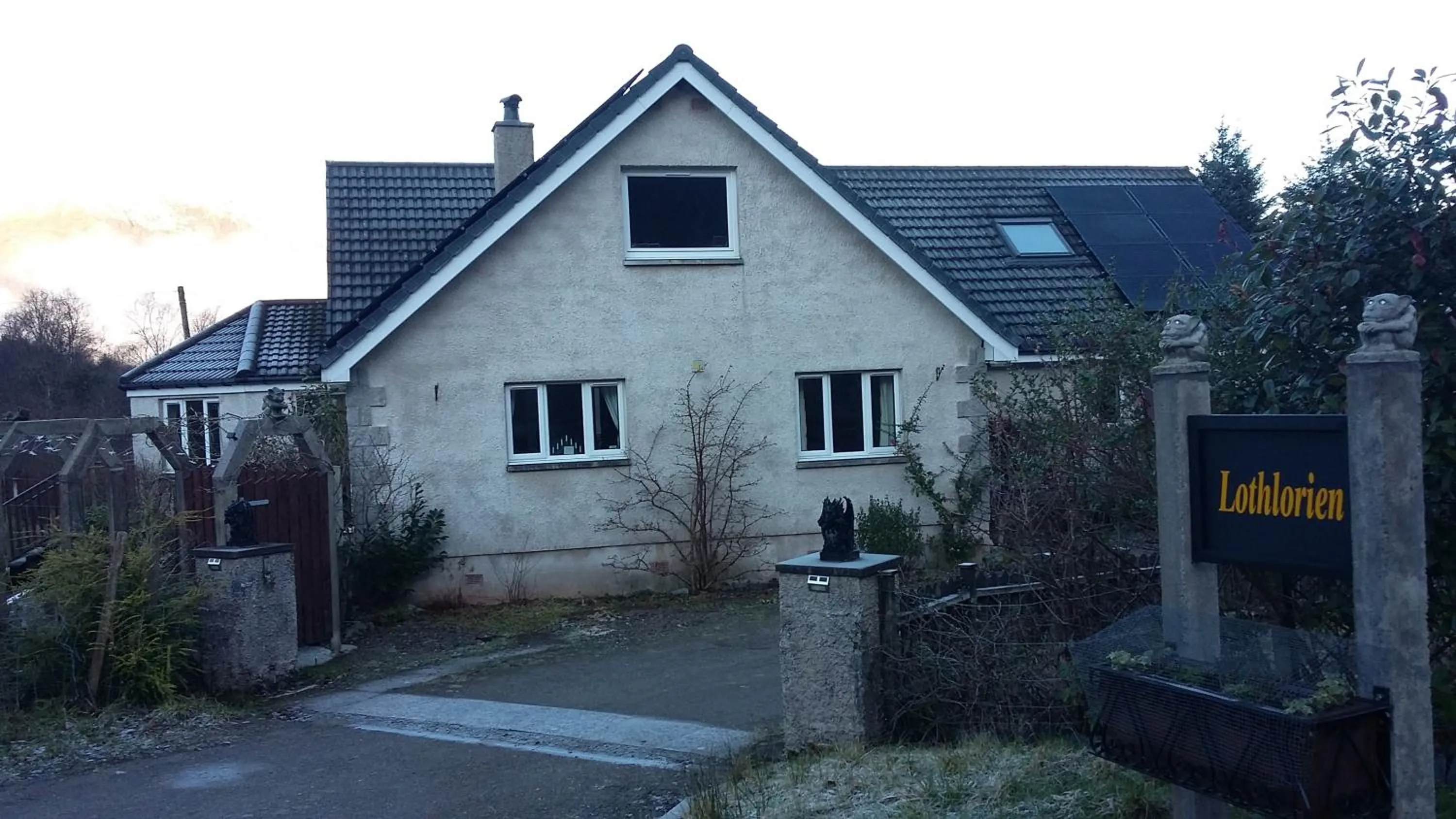 Facade/entrance in Lothlorien