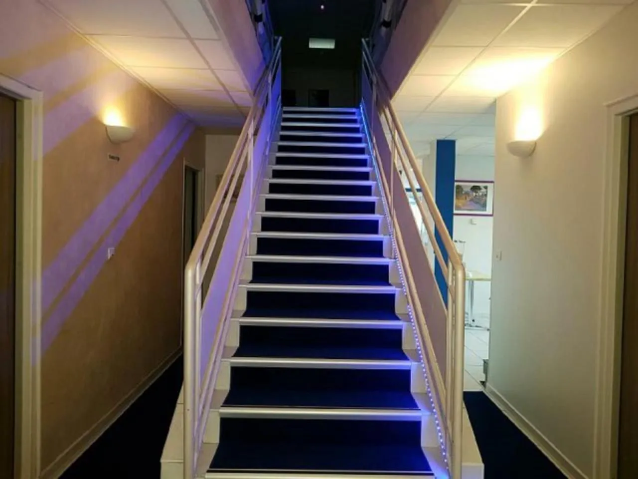 Decorative detail in Carry Hotel