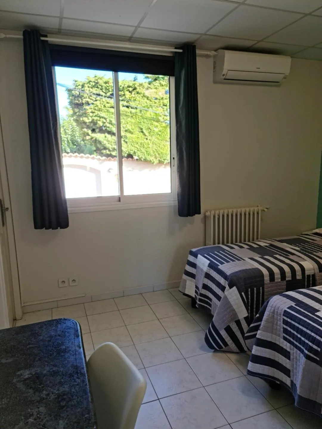 City view, Bed in Carry Hotel