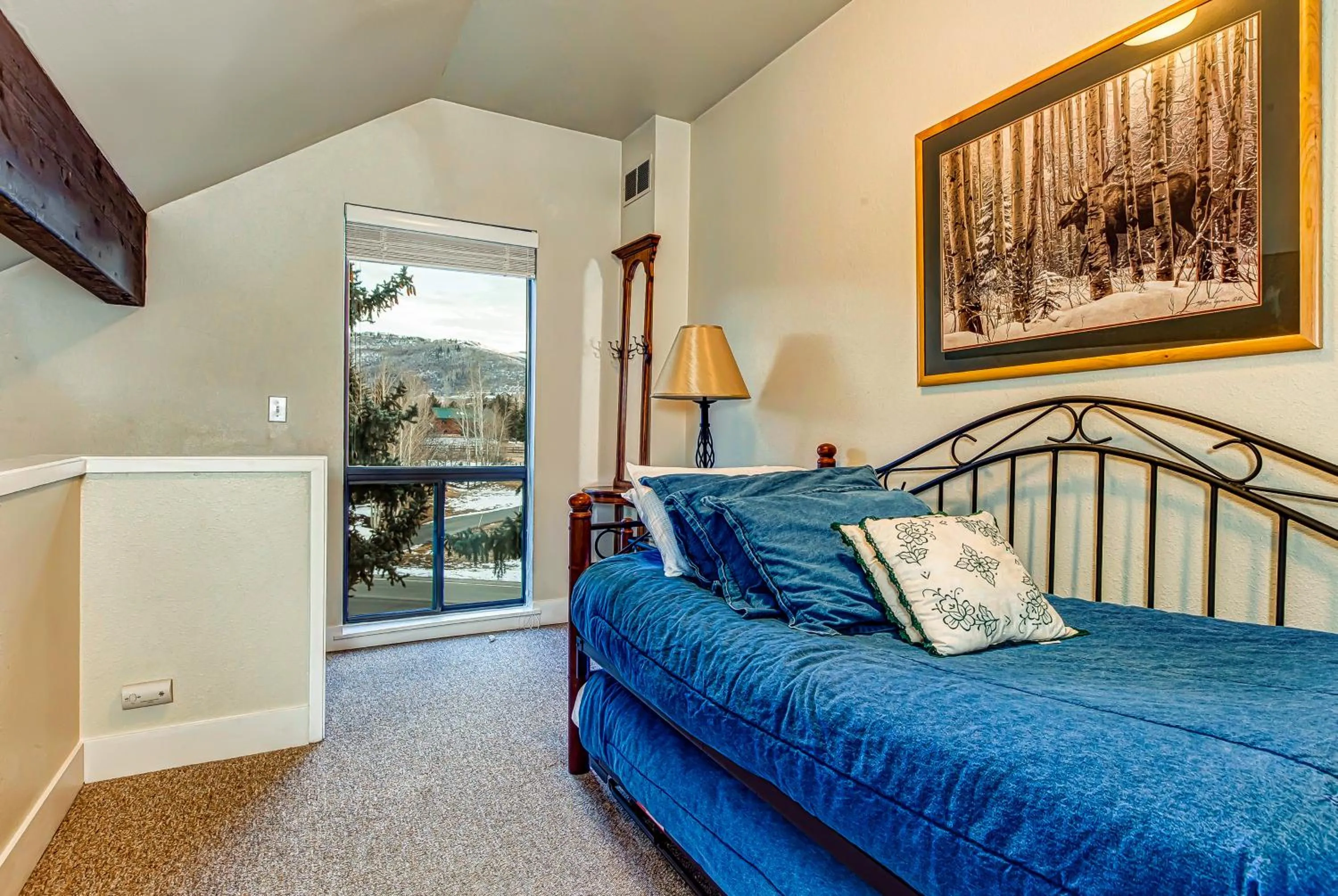 Bed in Fireside Retreat