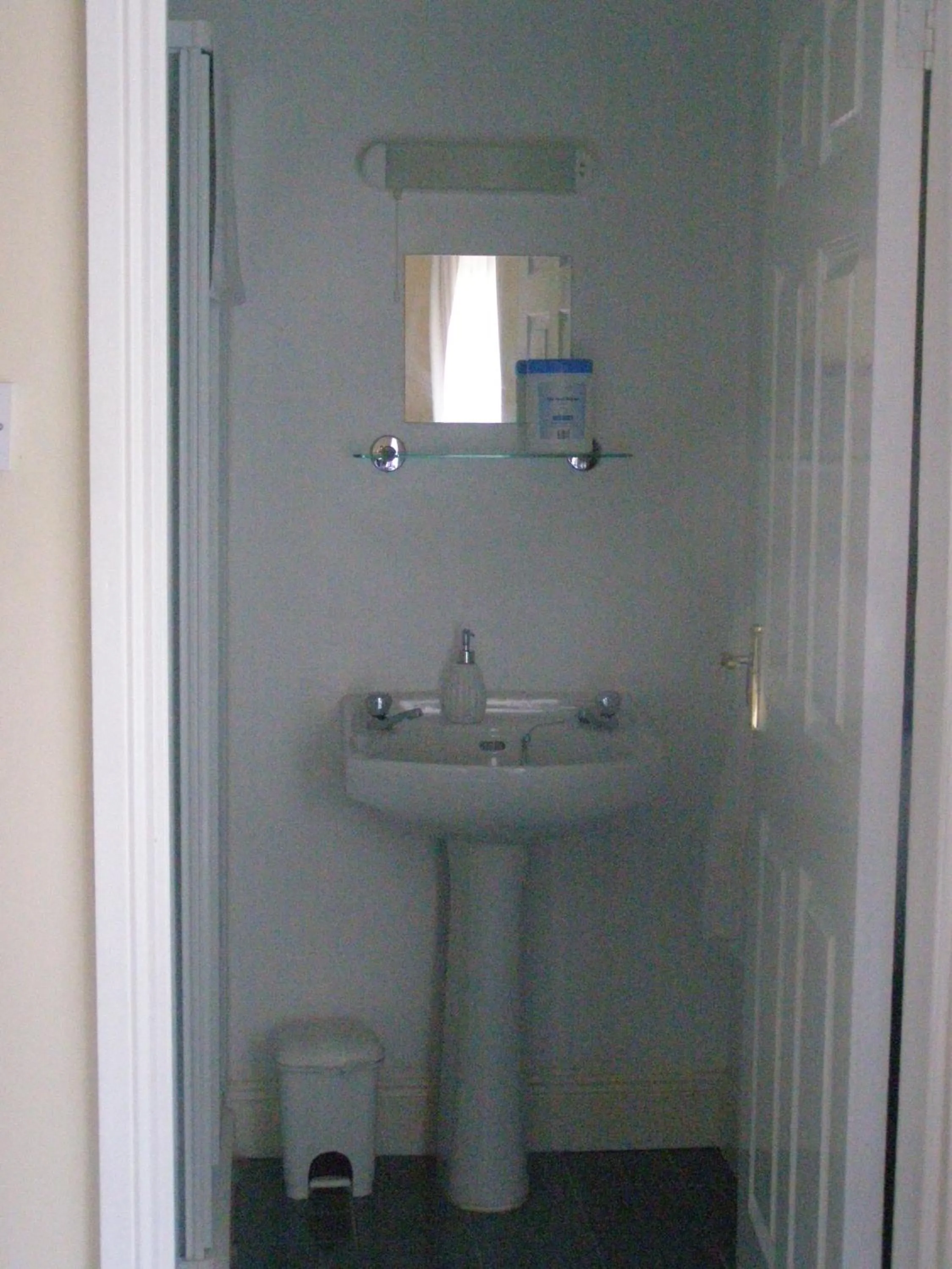 Bathroom in Killurin Lodge