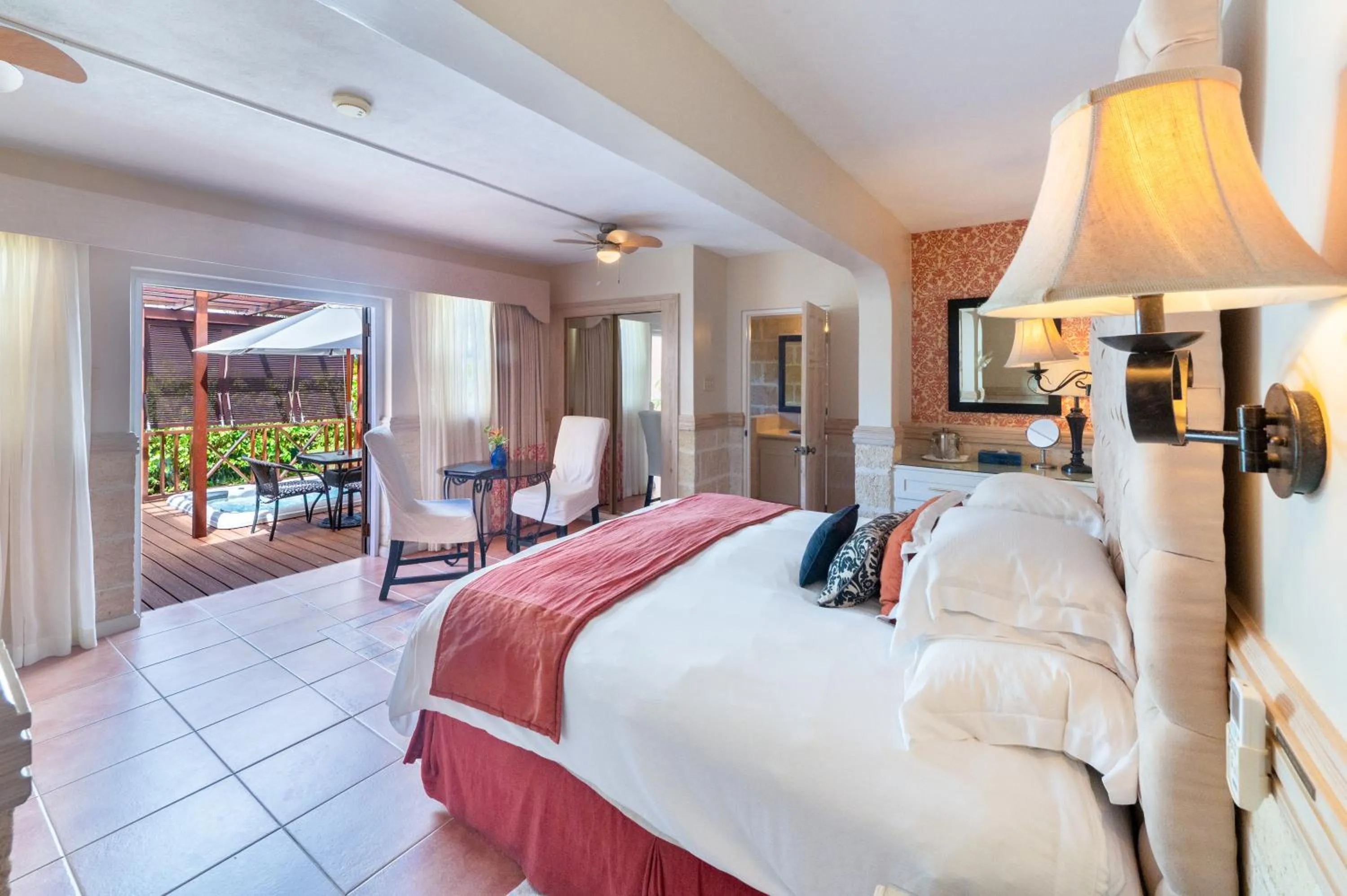 Garden view, Bed in Little Arches Boutique Hotel - Adults Only