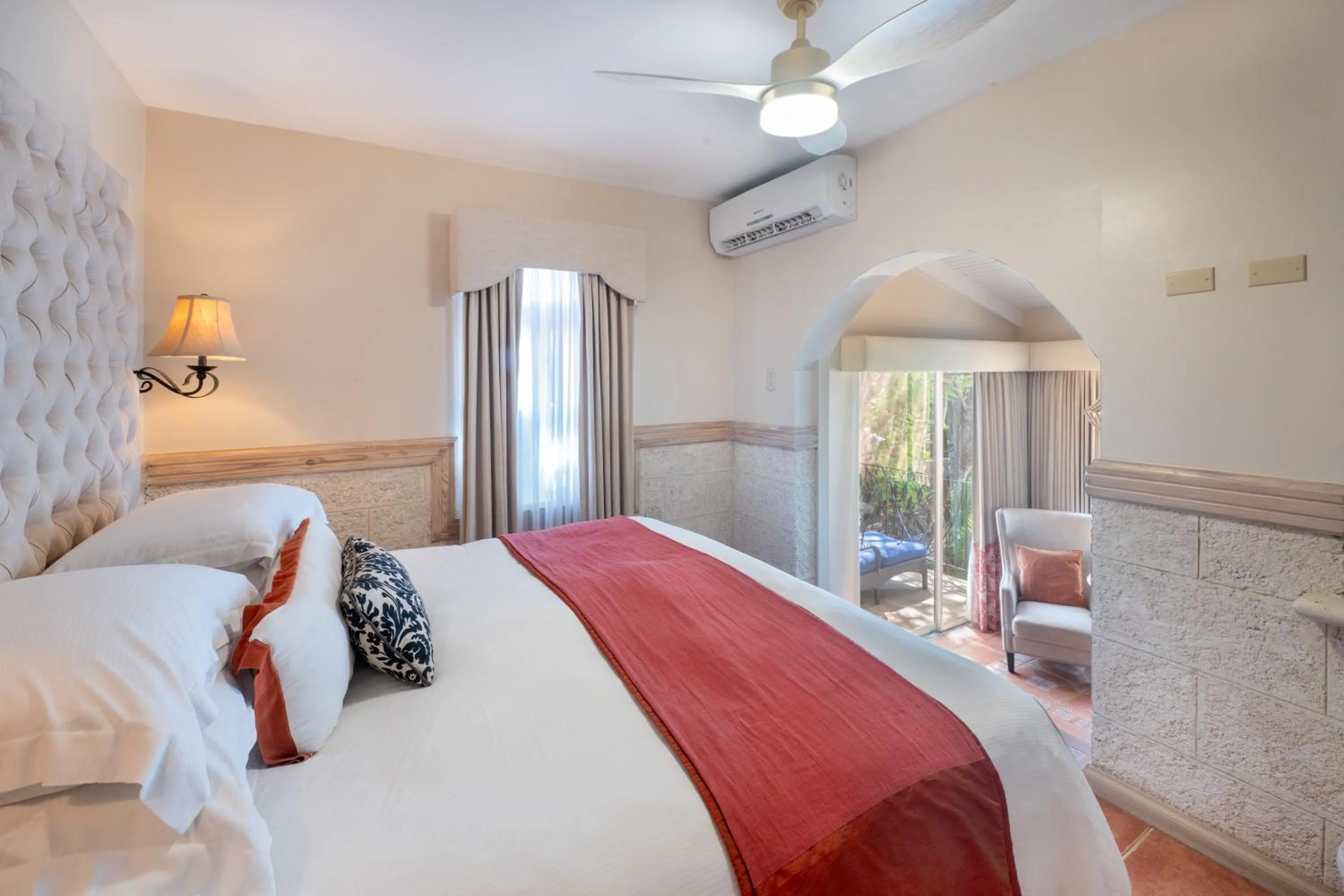 Bed in Little Arches Boutique Hotel - Adults Only