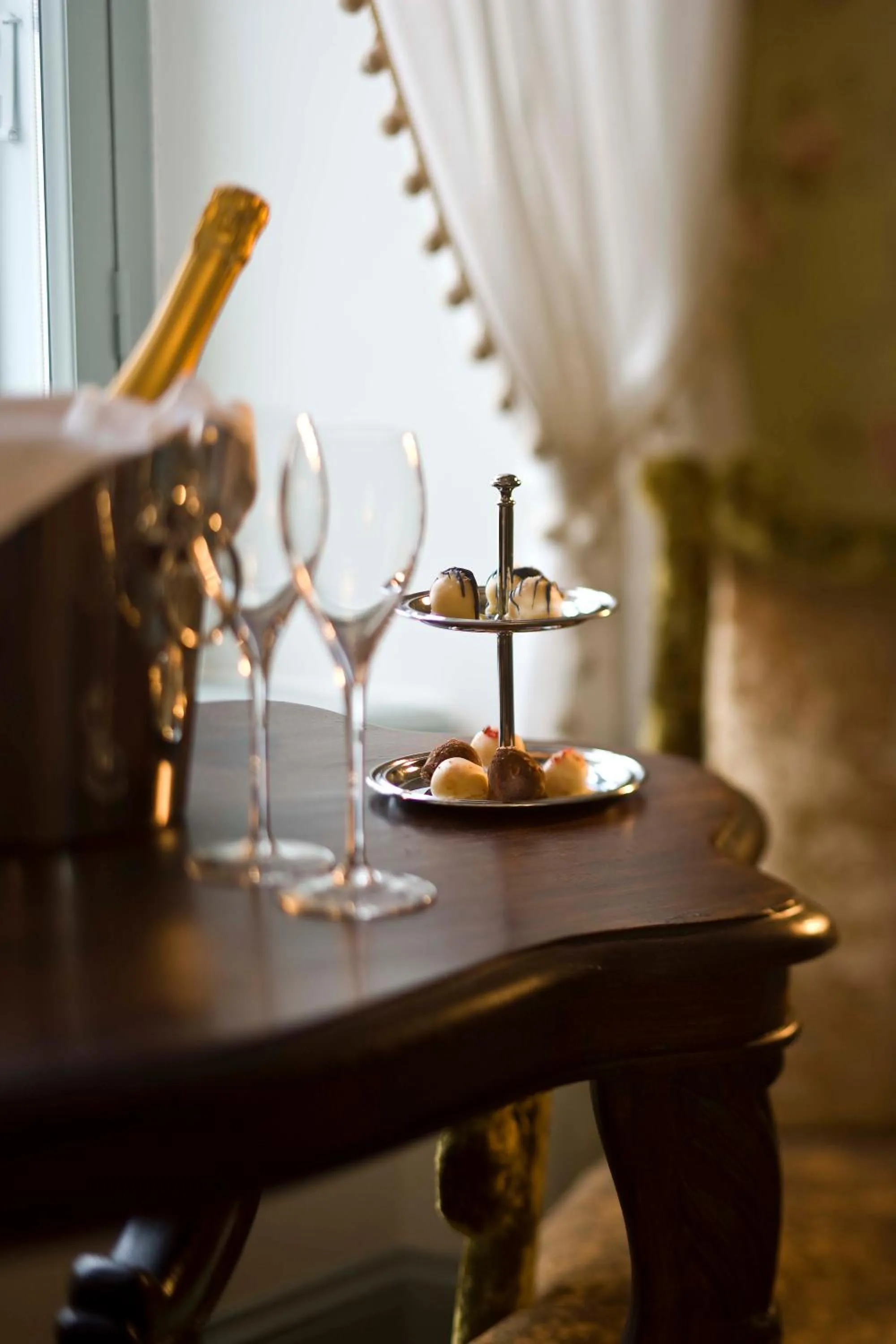 Restaurant/places to eat in Antonius Hotel