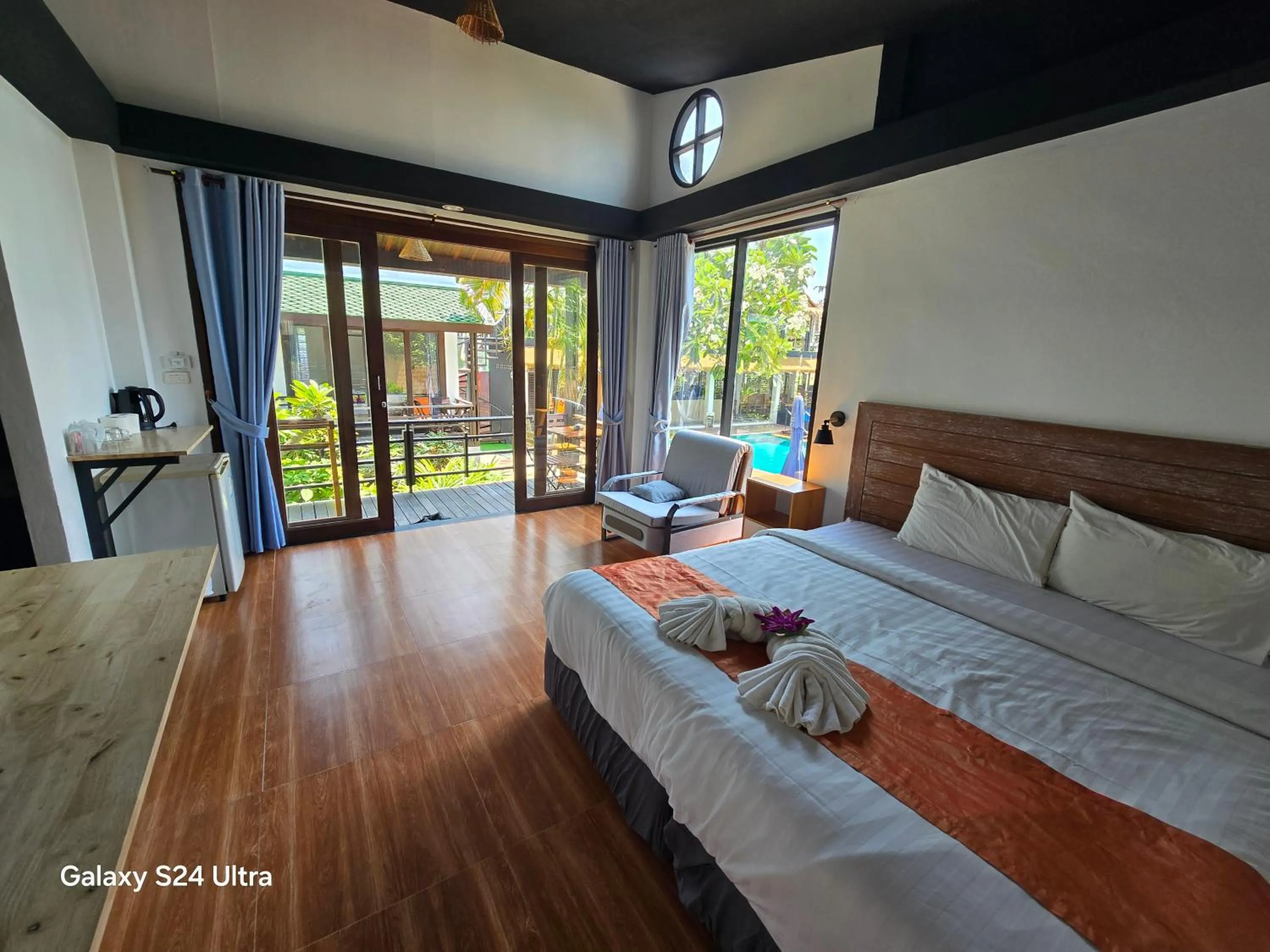 View (from property/room), Bed in Sasitara Residence