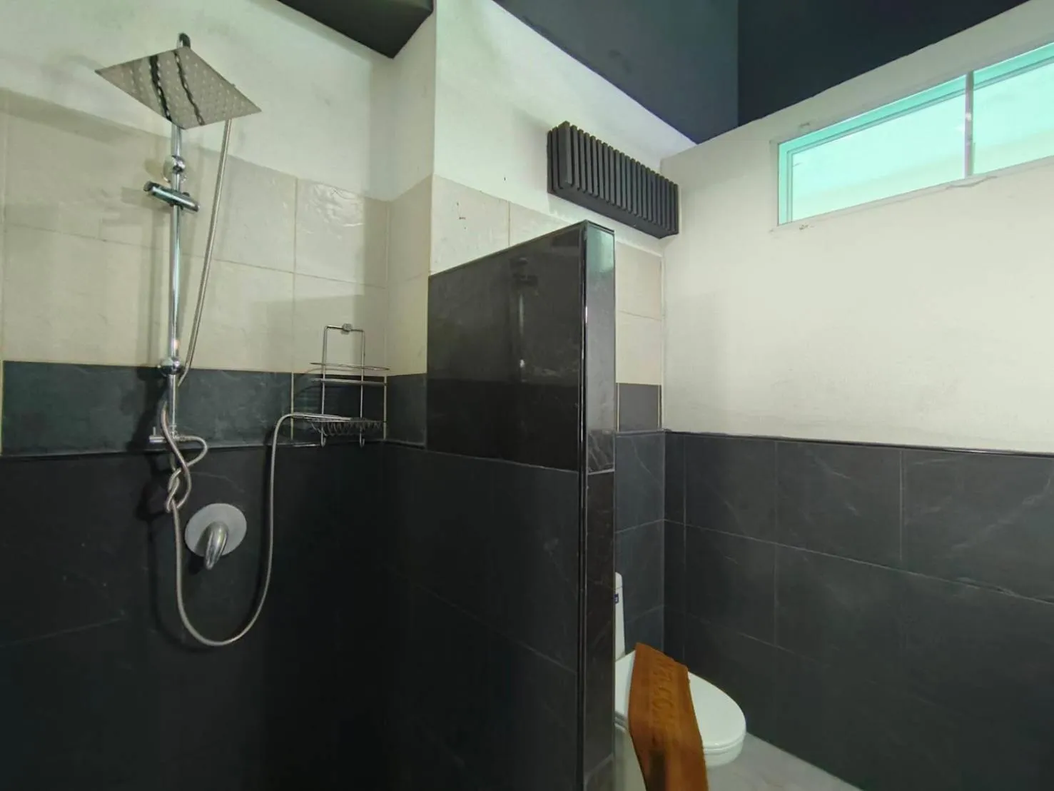 Shower in Sasitara Residence