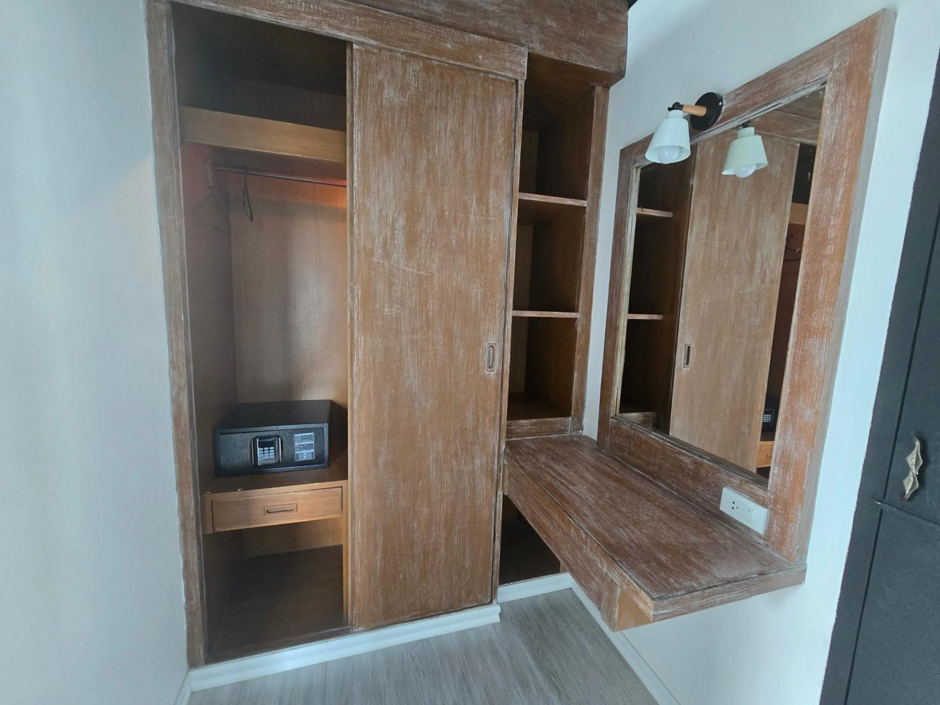 safe in Sasitara Residence