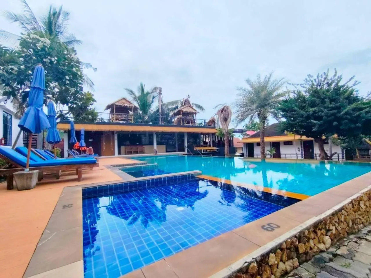 Swimming pool in Sasitara Residence
